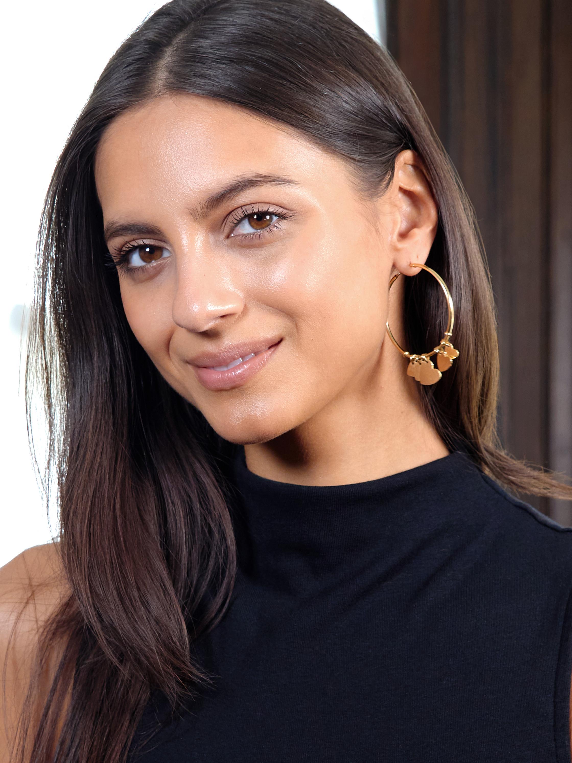 Dior French 18 Karat Yellow Gold Vintage Cœur Léger Heart Charm Hoop Earrings