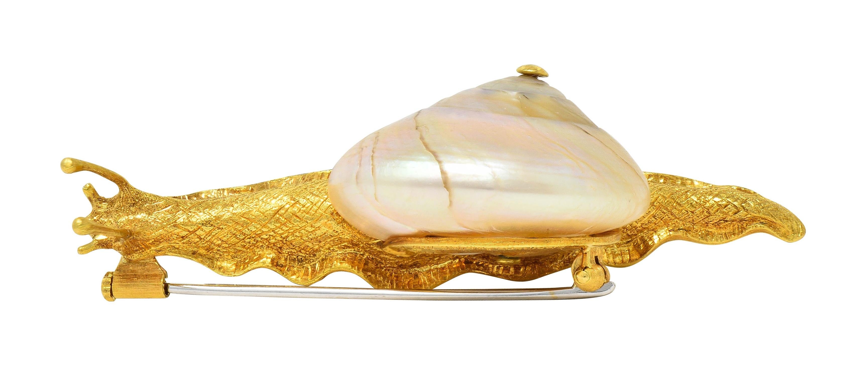 Buccellati 1960s Mother-Of-Pearl 18 Karat Gold Vintage Snail Brooch