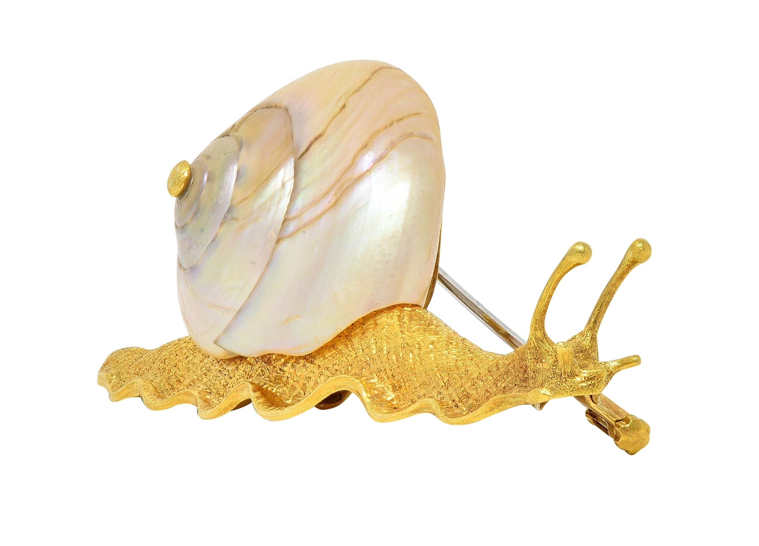 Buccellati 1960s Mother-Of-Pearl 18 Karat Gold Vintage Snail Brooch