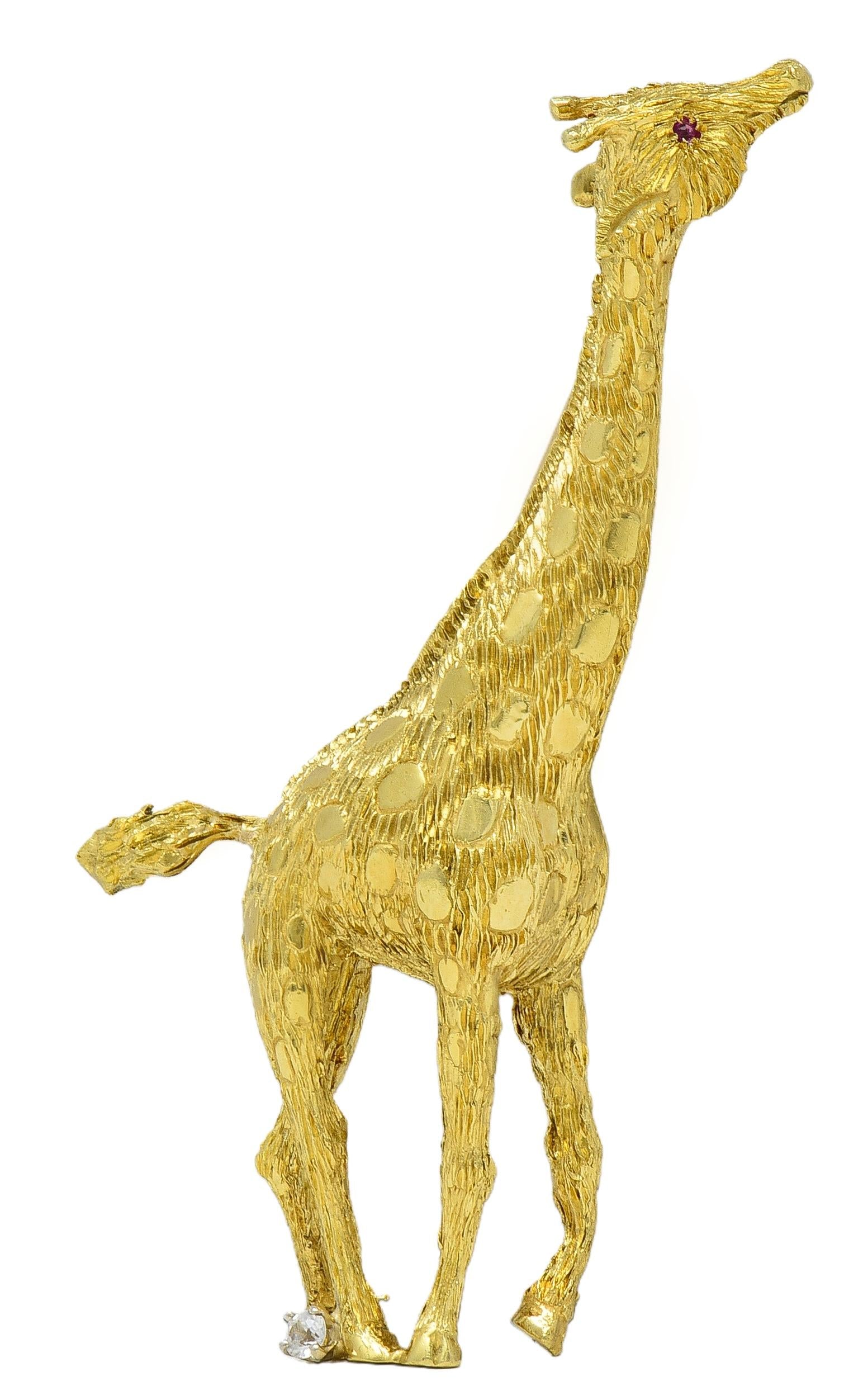 1960's Ruby Diamond 18 Karat Yellow Gold Vintage Giraffe Brooch