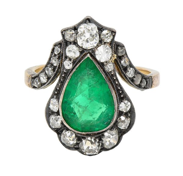 Victorian 2.96 CTW Emerald Diamond 14 Karat Gold Silver Antique Cluster Ring