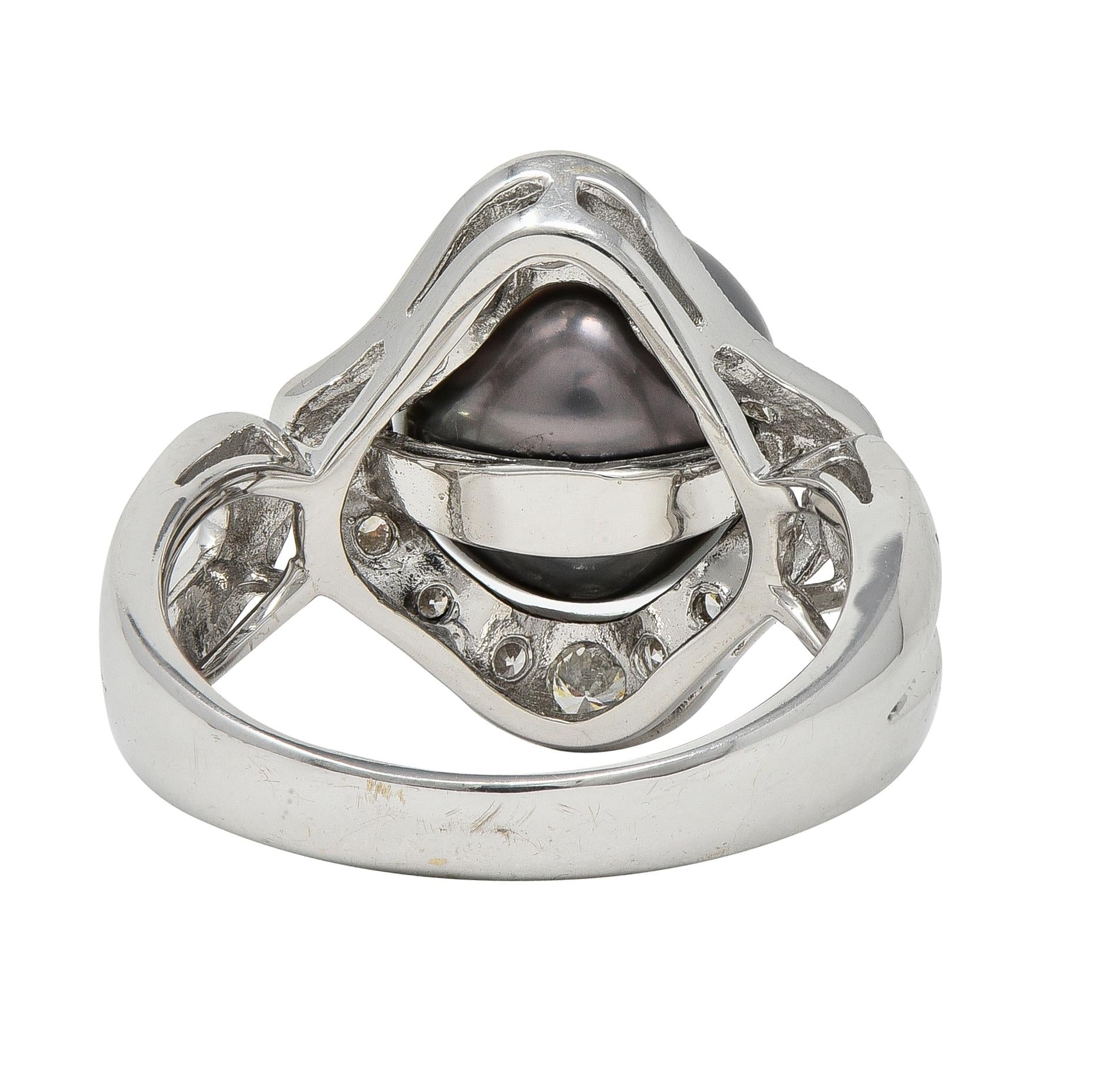 Contemporary Diamond Black Tahitian Pearl 18 Karat White Gold Halo Ring