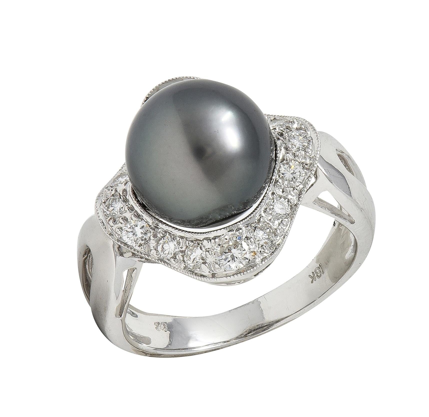 Contemporary Diamond Black Tahitian Pearl 18 Karat White Gold Halo Ring