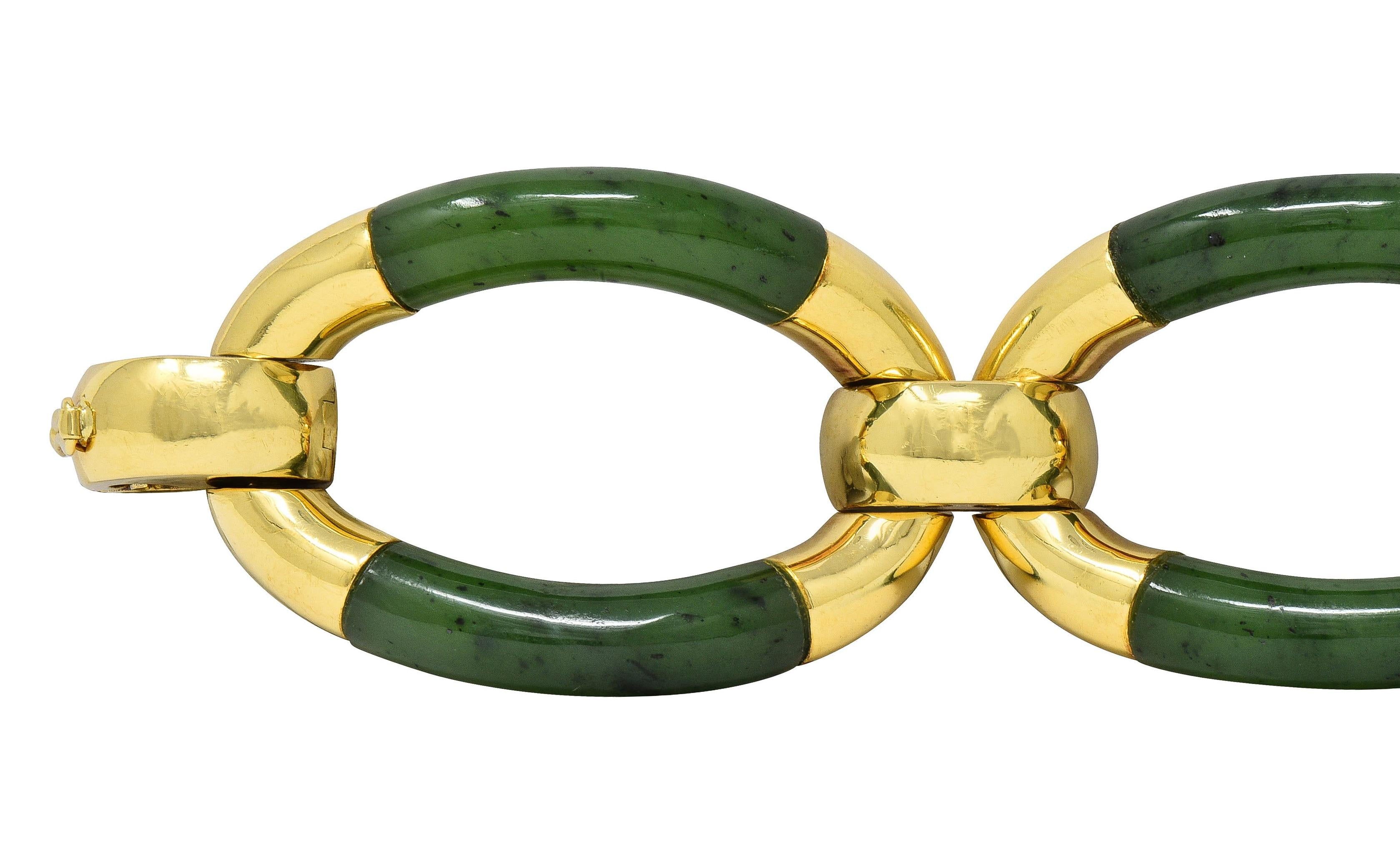 1970's Nephrite Jade 18 Karat Yellow Gold Vintage  Oval Link Bracelet