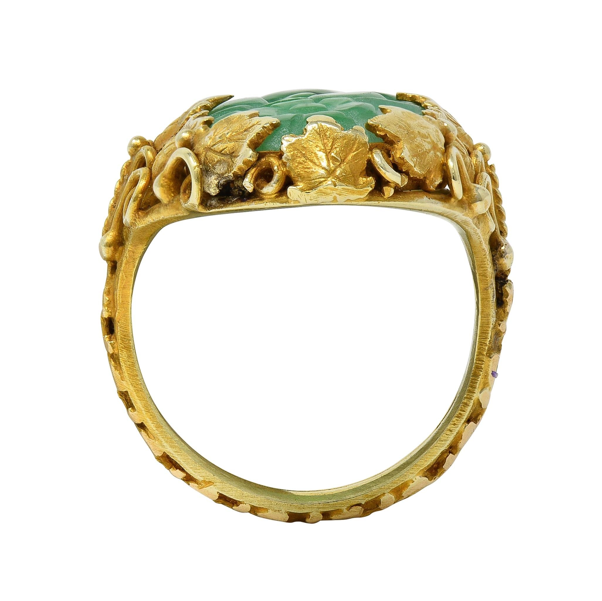 Arts & Crafts Jade 14 Karat Yellow Gold Antique Ivy Fruit Flower Signet Ring