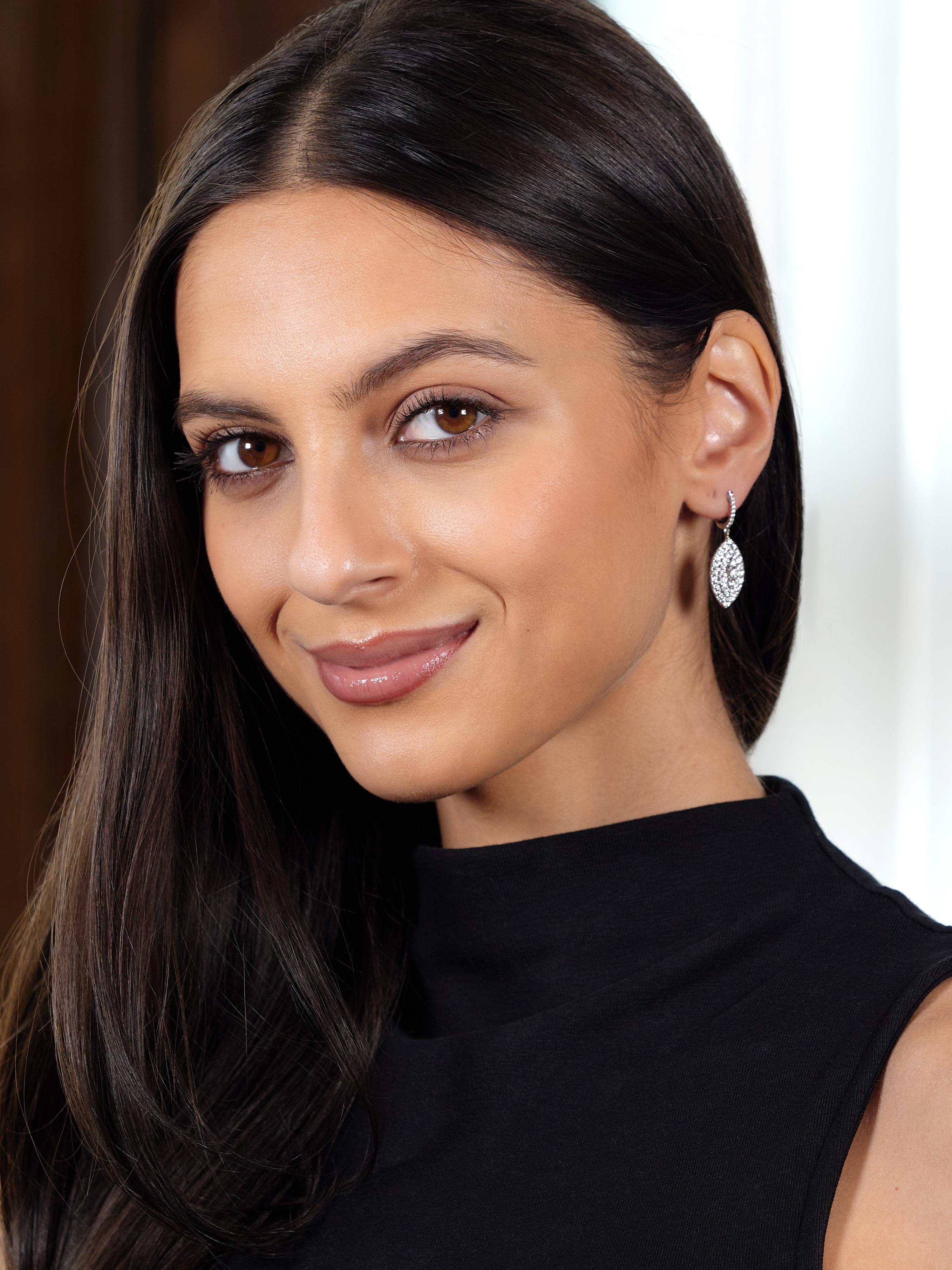 Contemporary 2.21 CTW Diamond 18 Karat White Gold Navette Drop Earrings