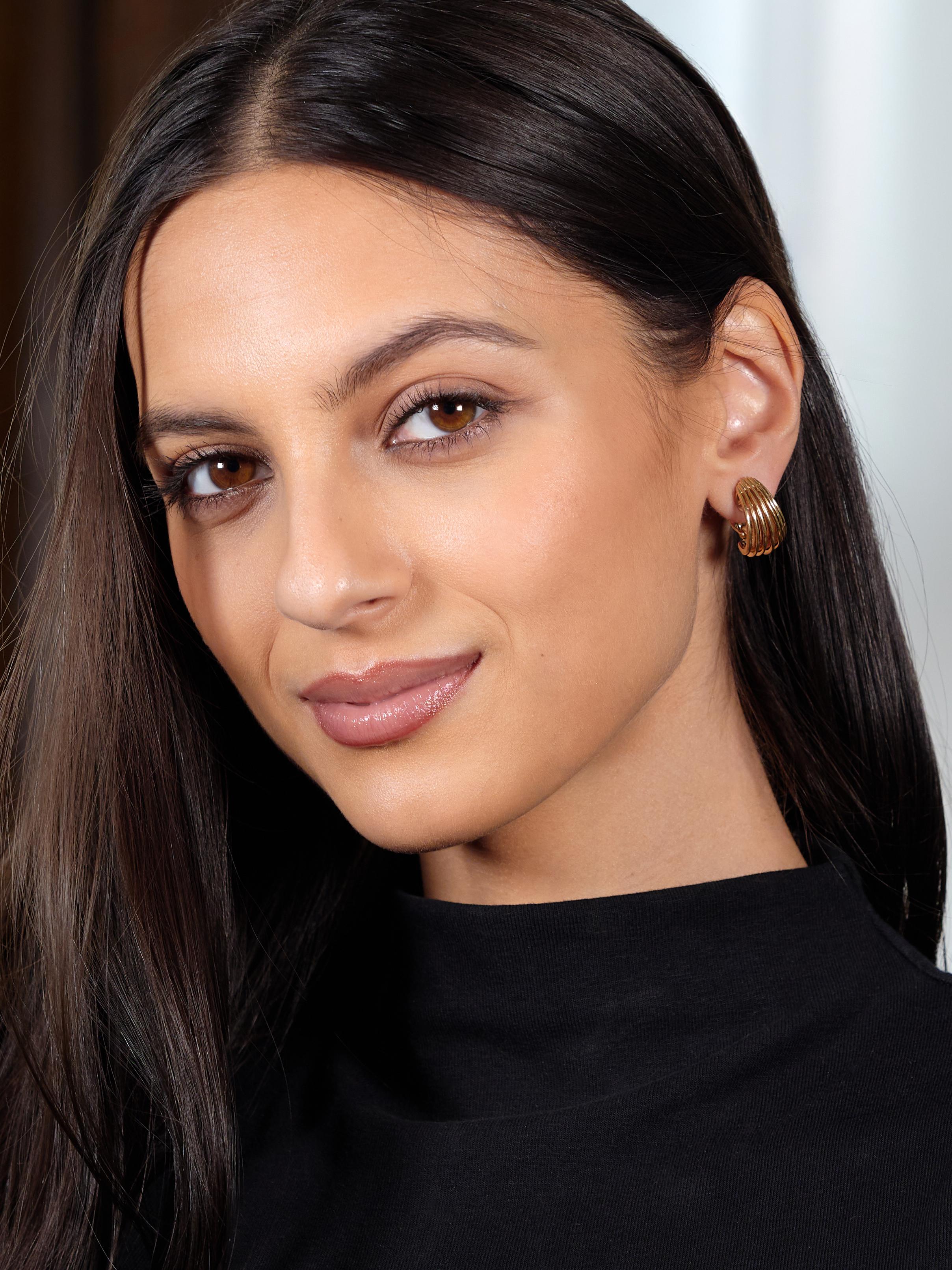 Tiffany & Co. Retro 14 Karat Yellow Gold Vintage Wire J-Hoop Ear-Clip Earrings