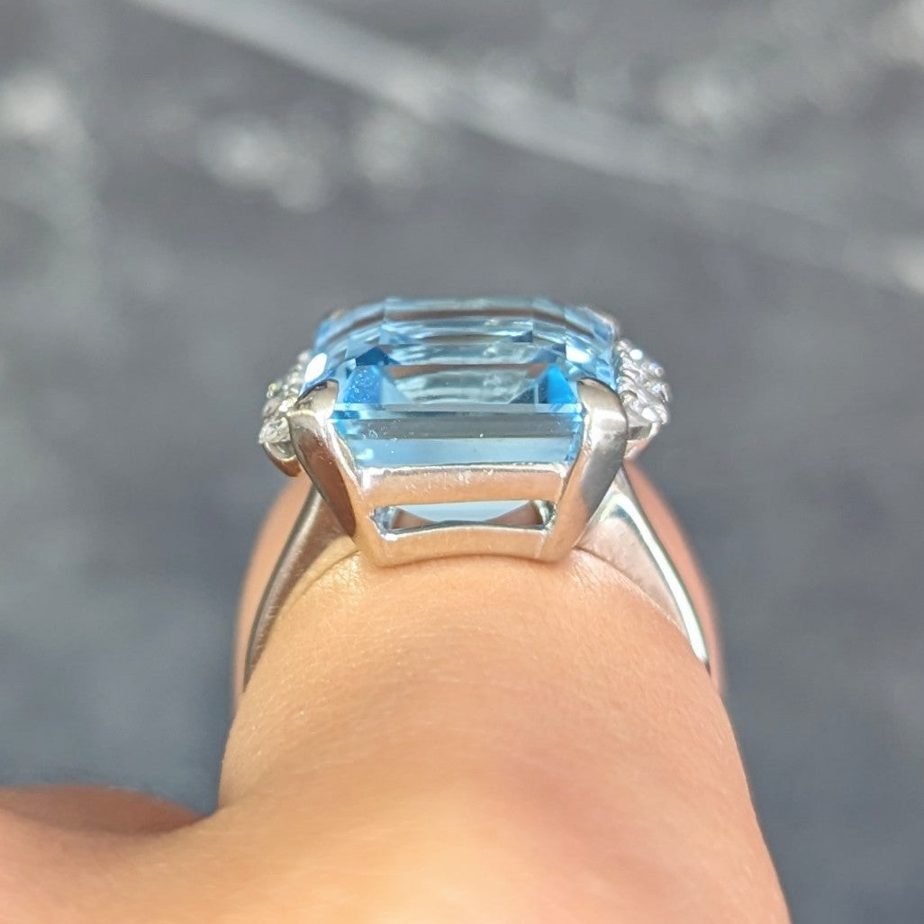 Mid-Century 9.41 CTW Aquamarine Diamond 14 Karat White Gold Vintage Cocktail Ring Wilson's Estate Jewelry