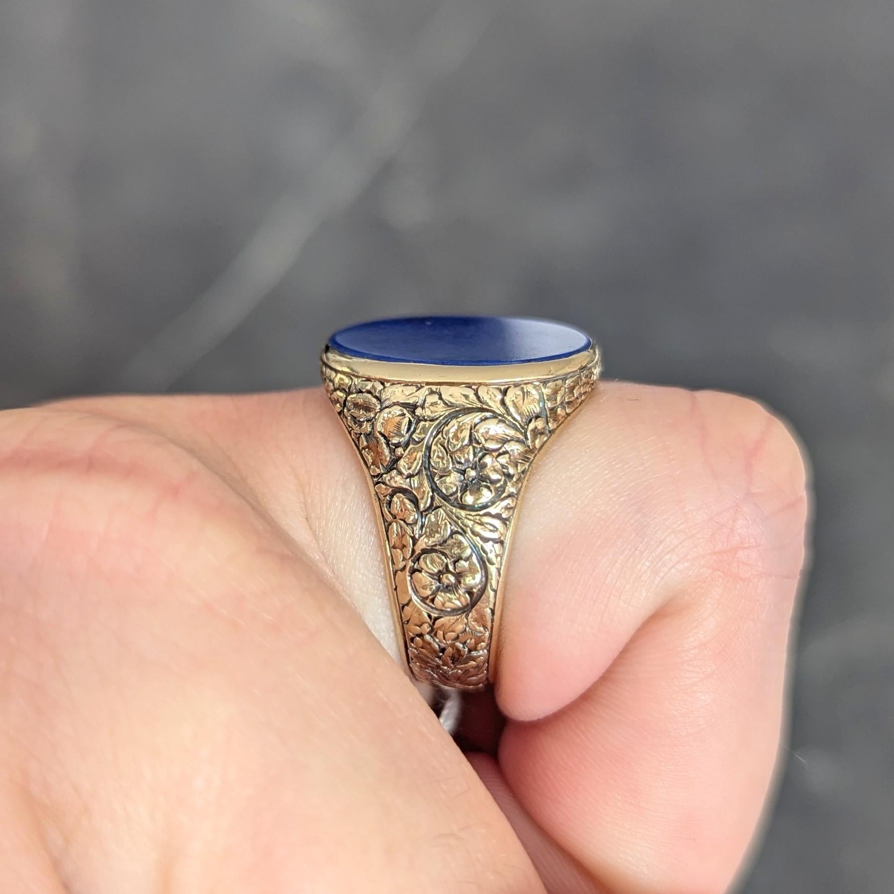 Victorian Lapis Lazuli 14 Karat Yellow Gold Floral Unisex Signet Ring