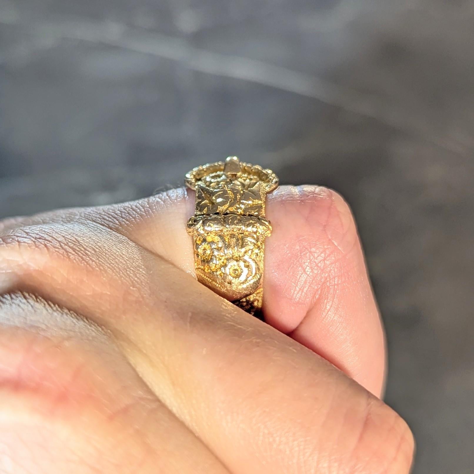 Edwardian 1908 18 Karat Yellow Gold Antique Floral Buckle Band Ring