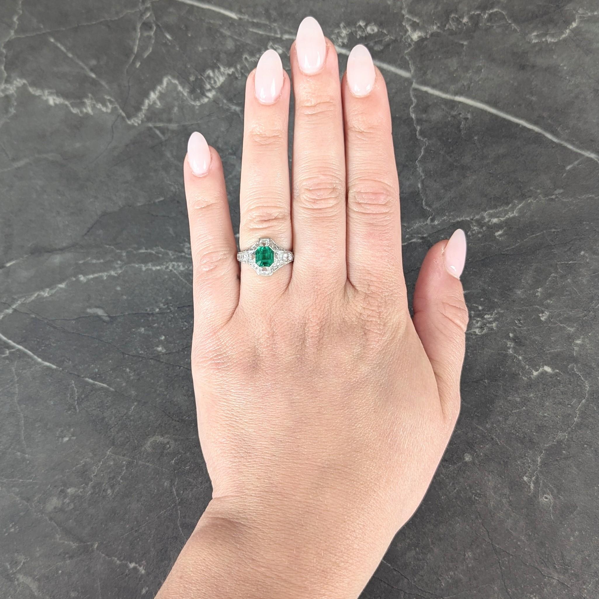 Tiffany & Co. Art Deco Emerald French Diamond Platinum Antique Quatrefoil Ring