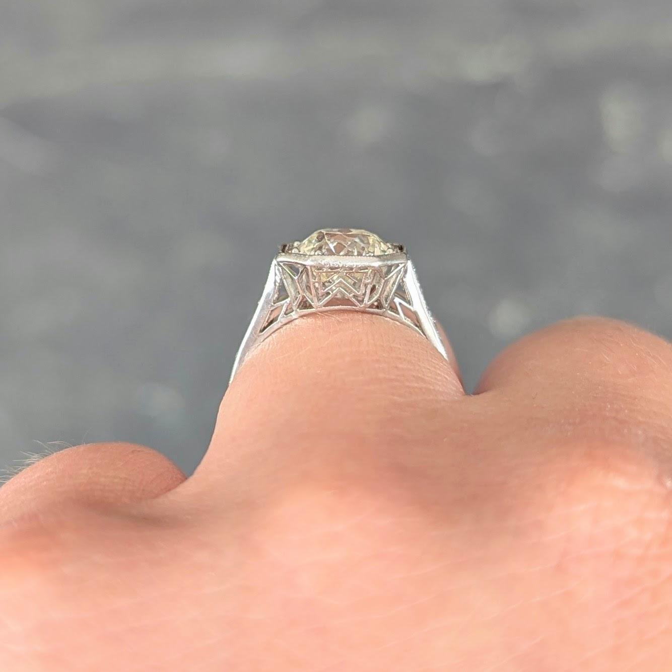 Art Deco 2.03 CTW Euro. Diamond Platinum Vintage Arrow Solitaire Engagement Ring