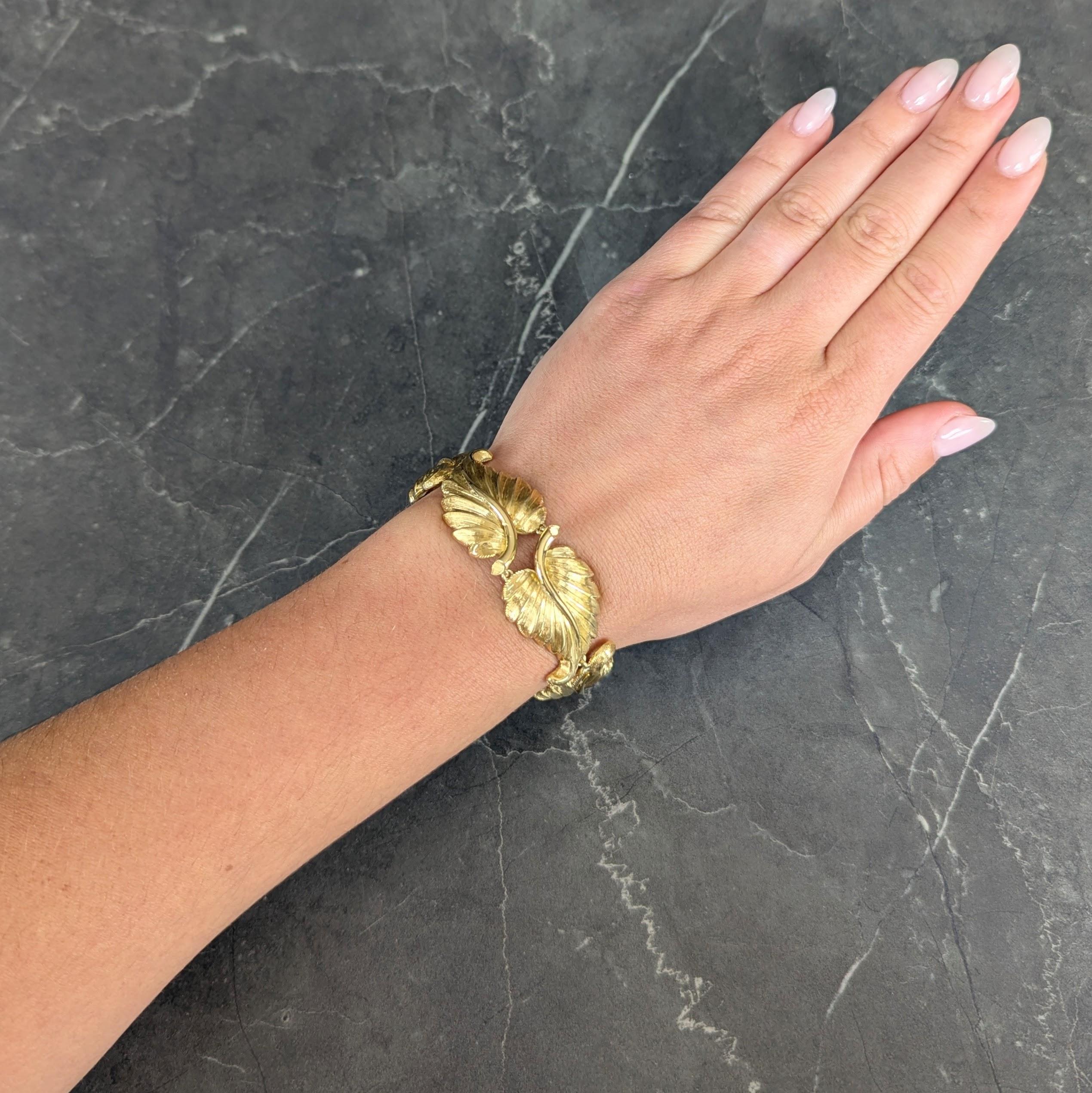 Tiffany & Co. 1950's 18 Karat Yellow Gold Vintage Foliate Link Bracelet