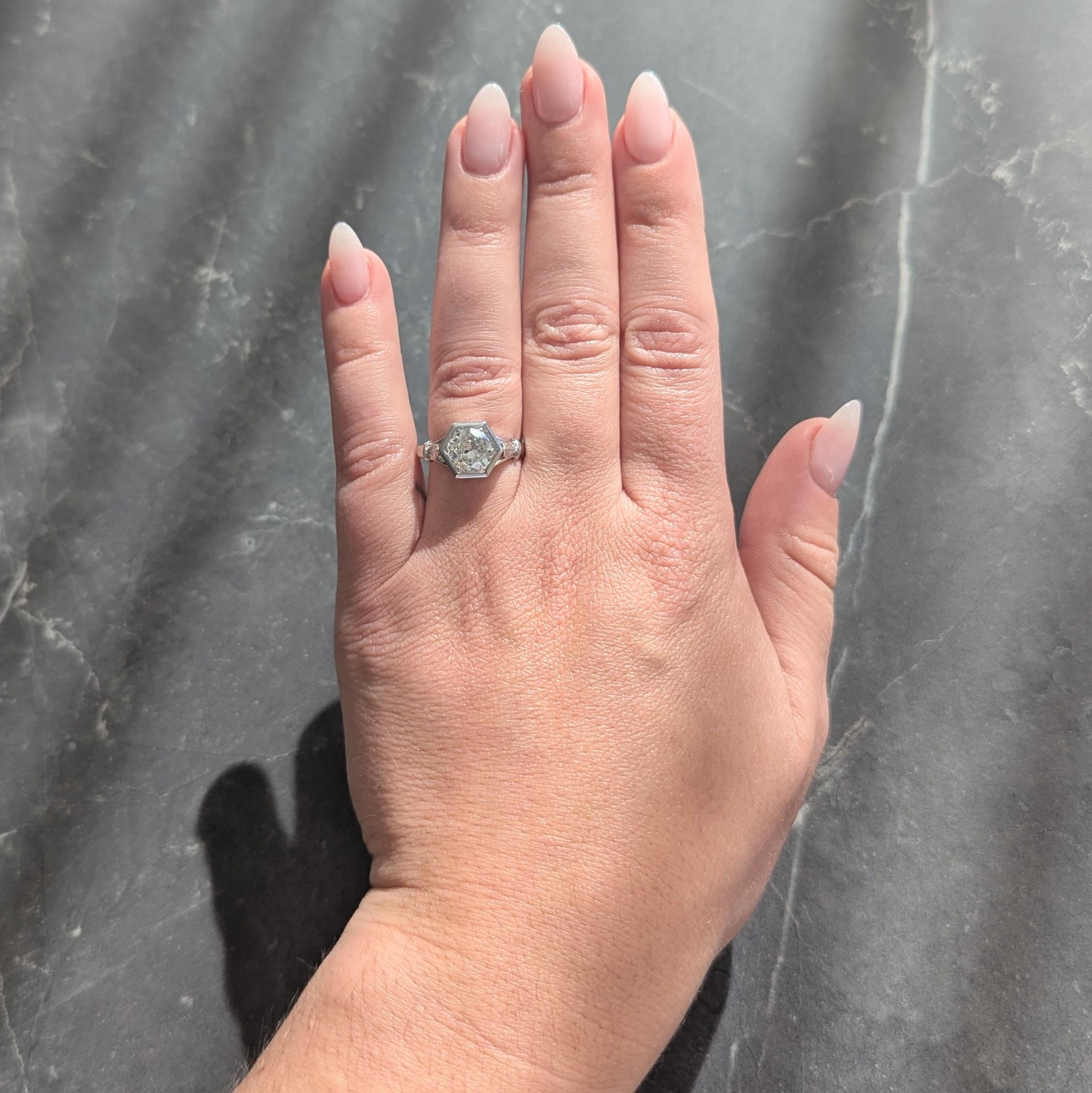 Old European Cut Diamond 18K Gold Vintage Hexagonal Solitaire Engagement Ring