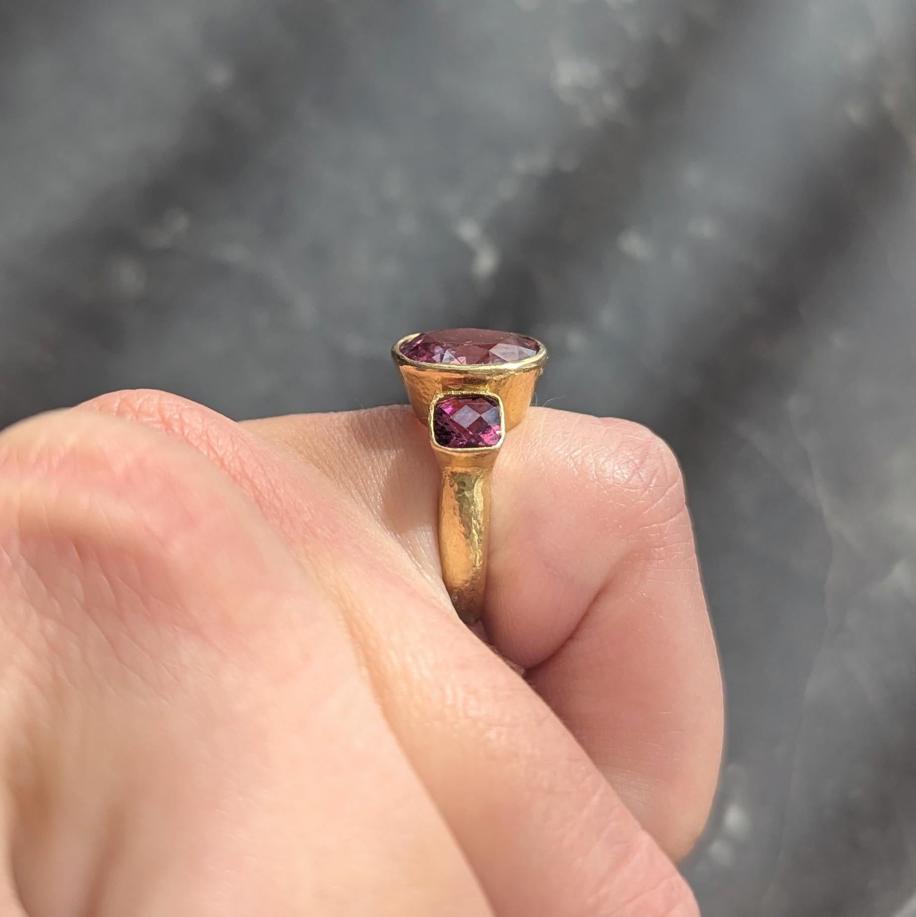 Elizabeth Locke Spinel Rhodolite Garnet 19 Karat Hammered Gold Gemstone Ring
