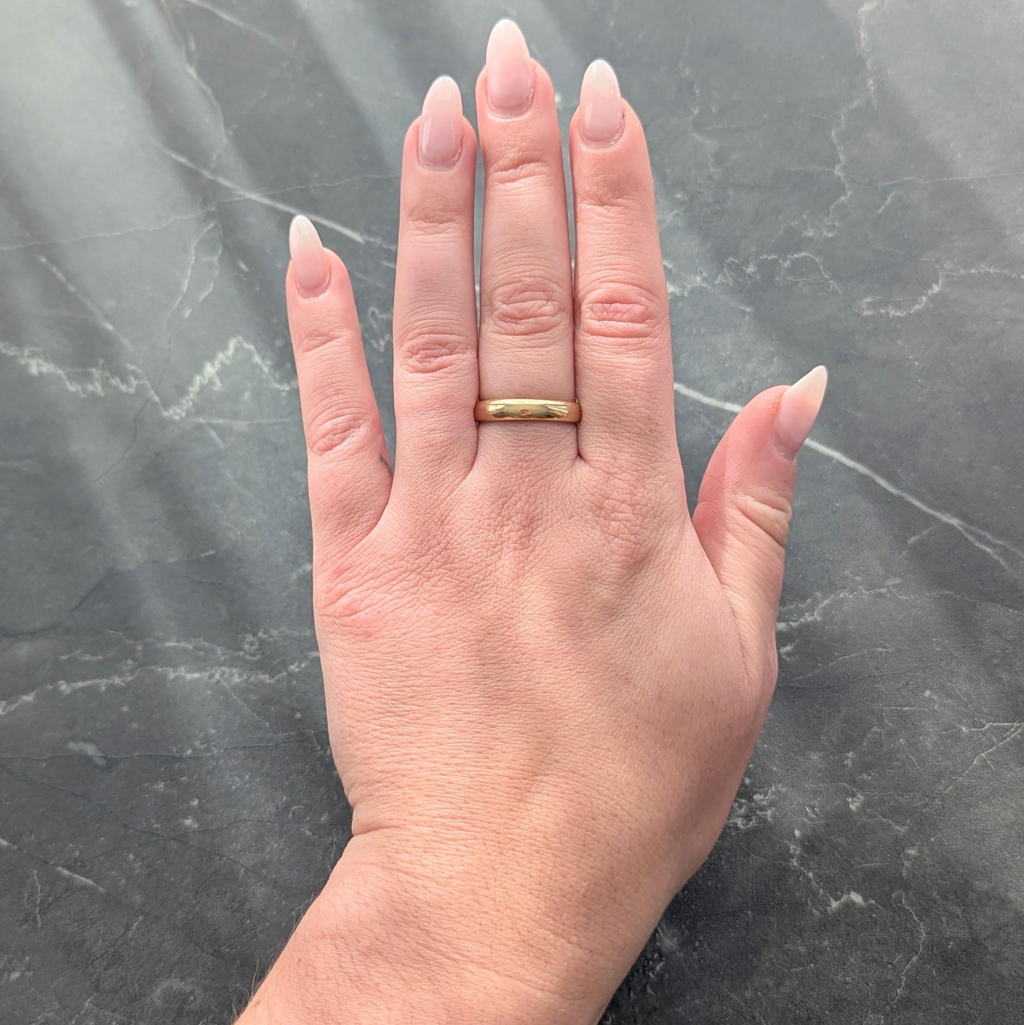 Victorian 18 Karat Yellow Gold Antique Unisex Wedding Band Ring