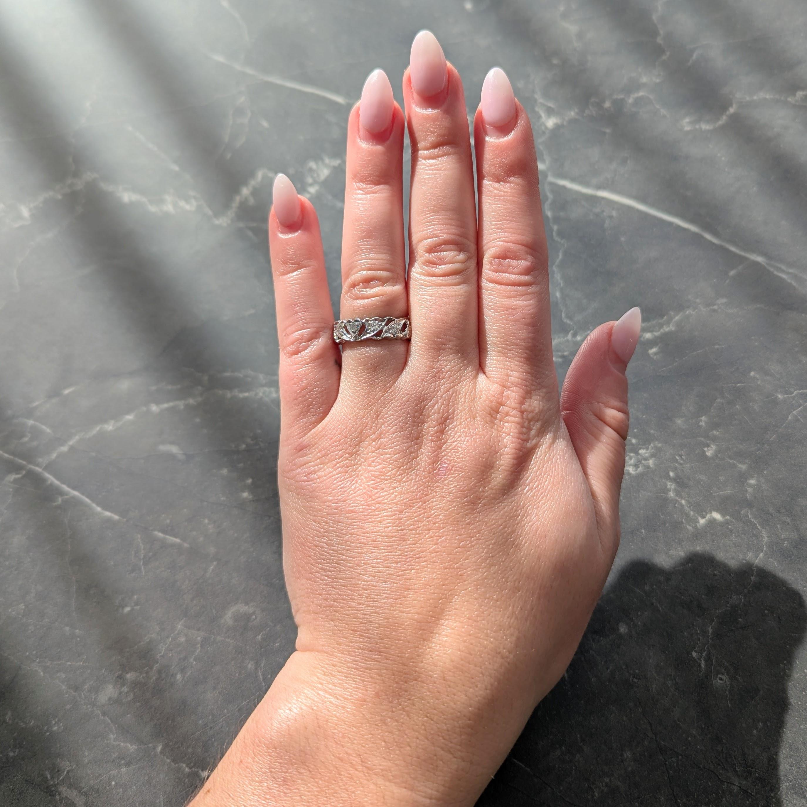 Retro Diamond Platinum Vintage Heart Vine Band Ring