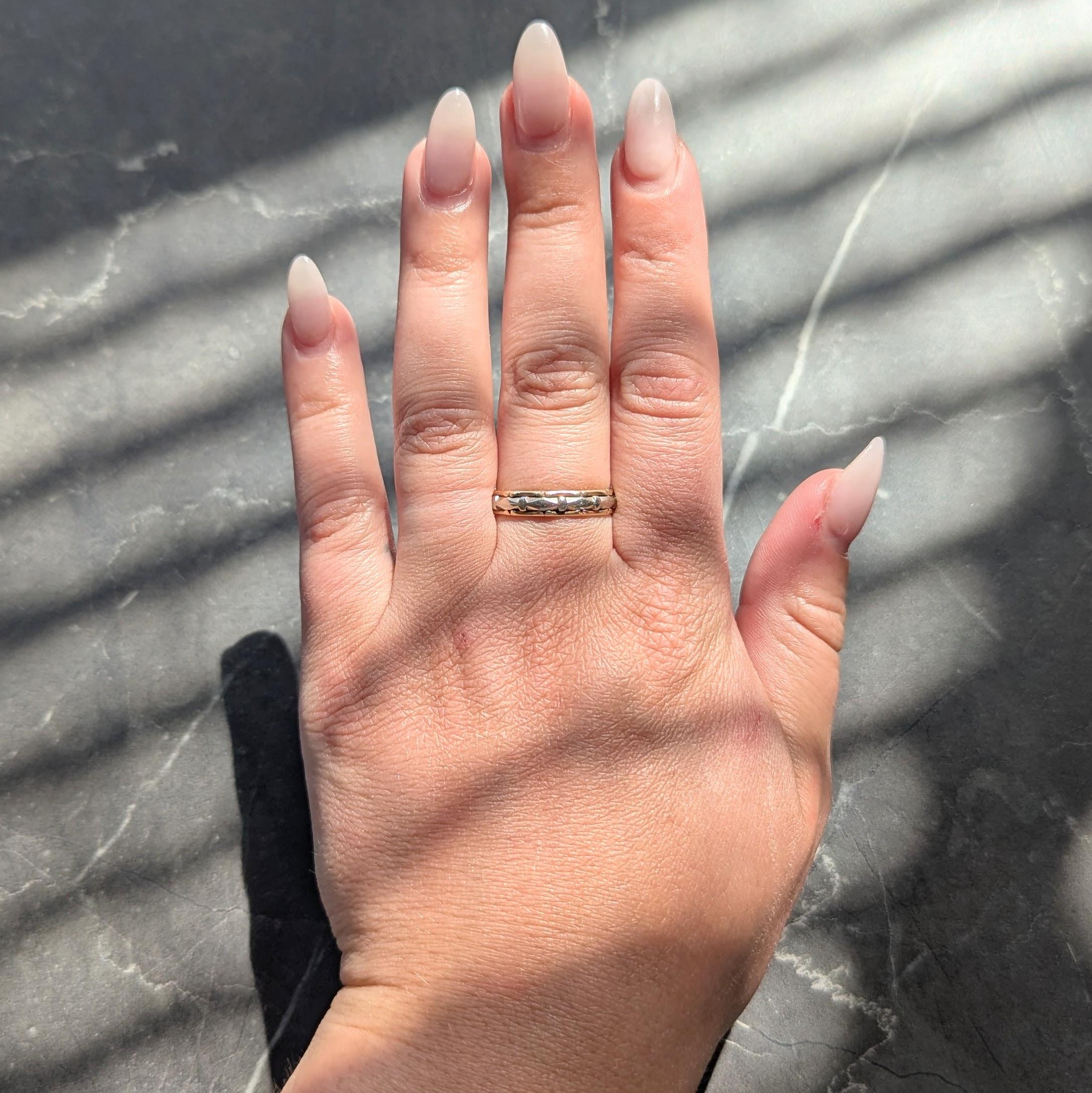 J.R. Woods & Sons 1953 14 Karat Two-Tone Gold Vintage Grooved Wedding Band Ring