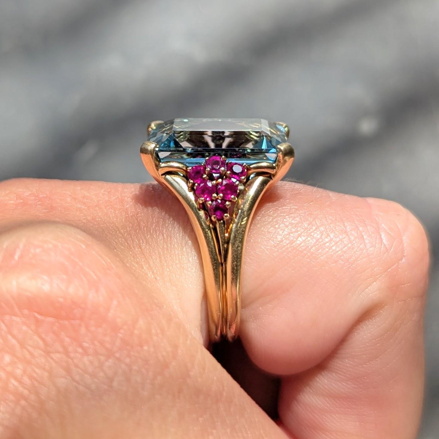 Tiffany & Co. 1940's Aquamarine Ruby 18 Karat Yellow Gold Vintage Cocktail Ring