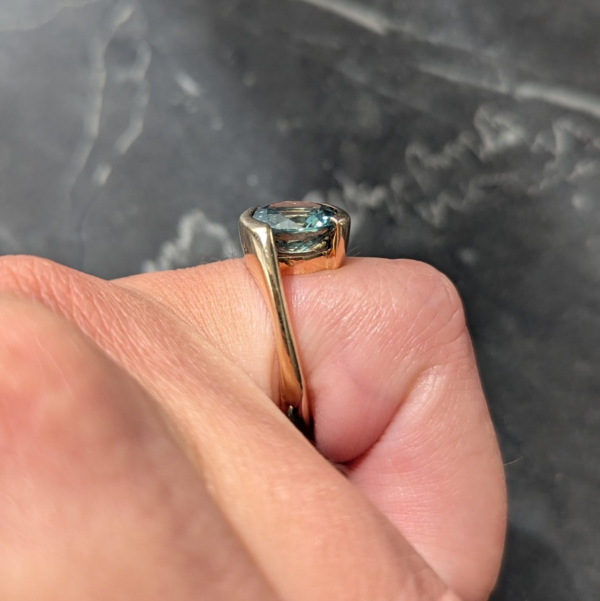 2000's 3.01 CT No Heat Montana Green Sapphire 14K Yellow Gold Bypass Ring GIA