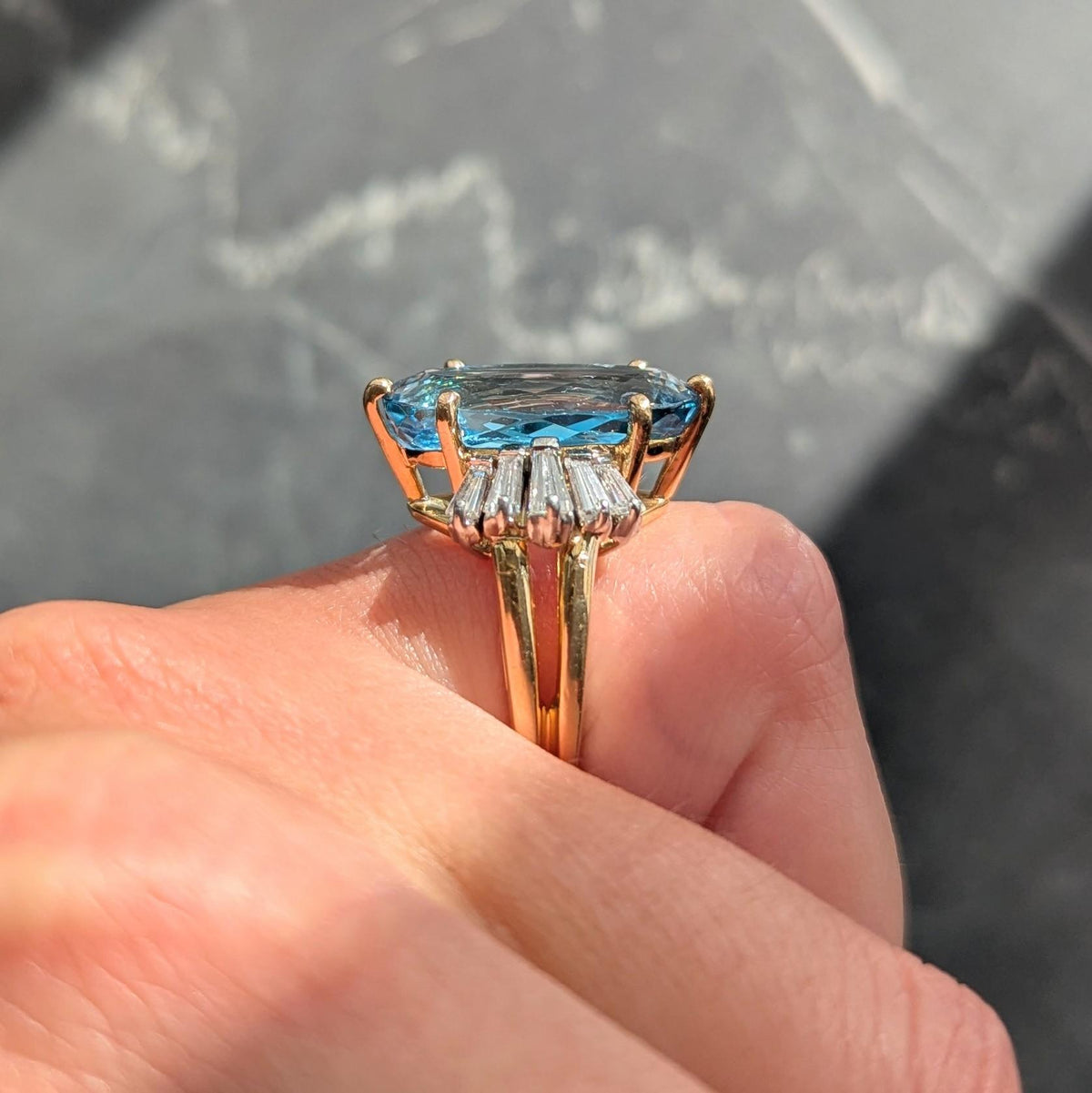 Oscar Heyman Aquamarine Diamond 18K Yellow Gold Platinum Vintage Cocktail Ring