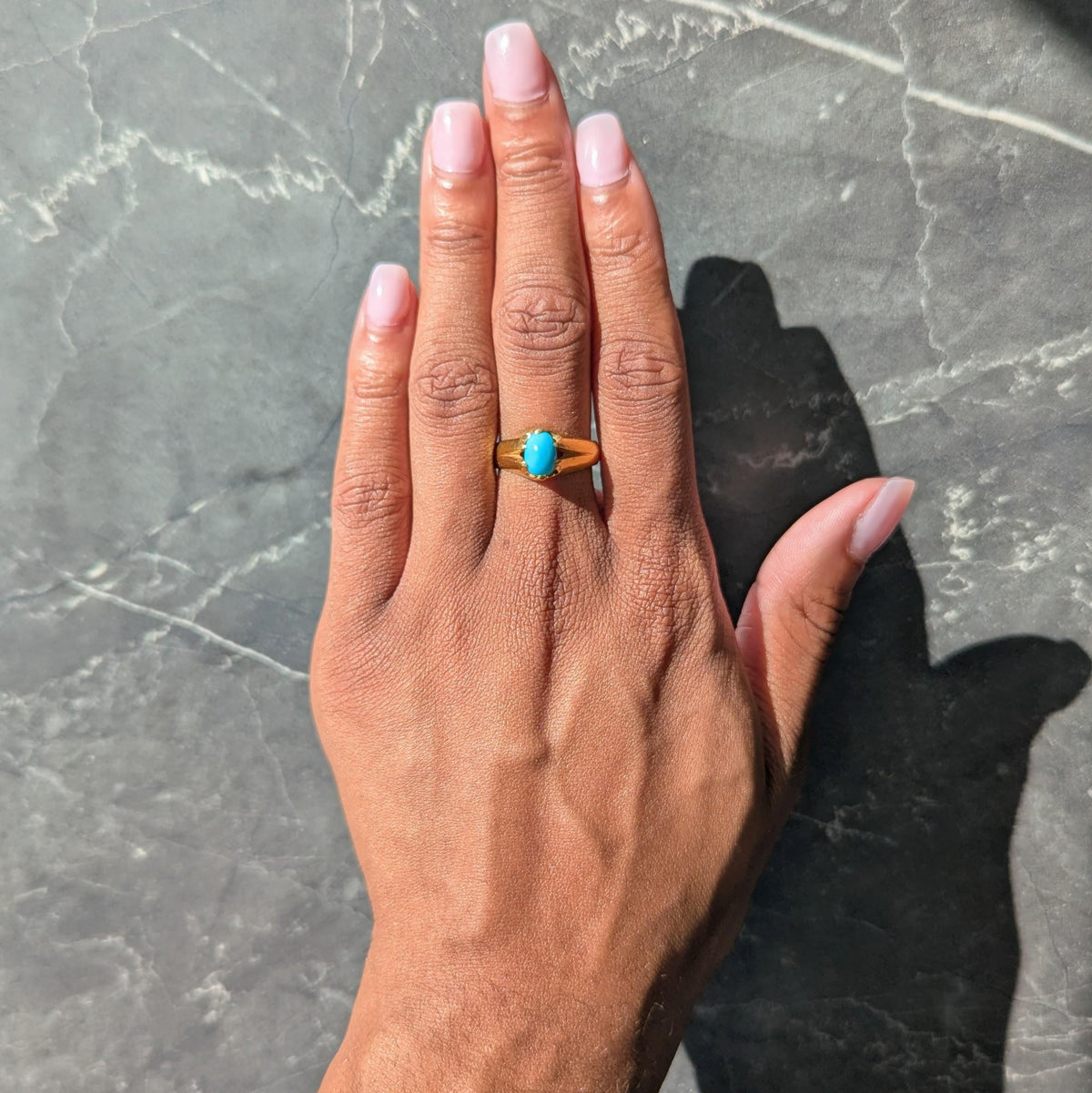 Victorian Turquoise 18 Karat Yellow Gold Antique Belcher Ring