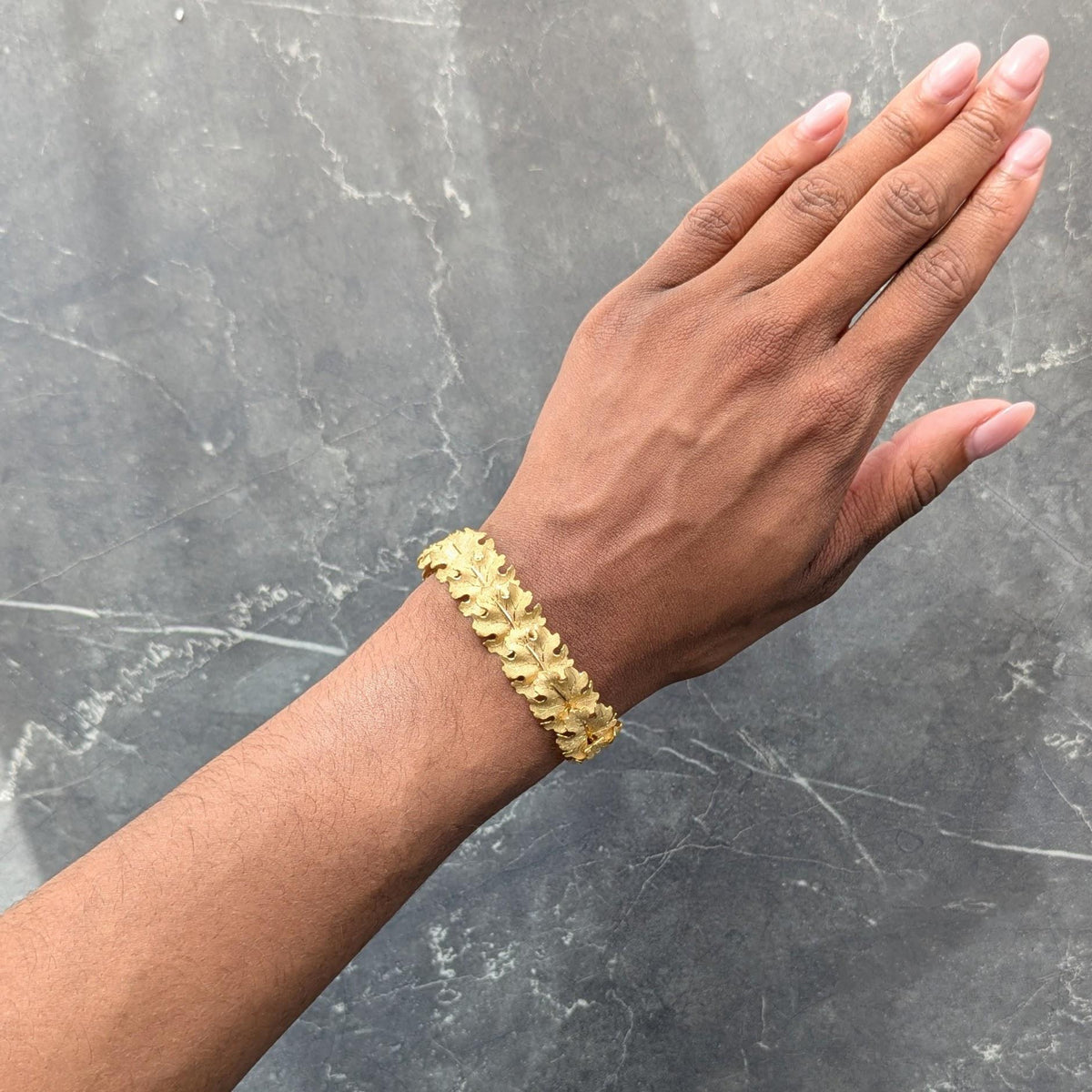 Buccellati 1970's 18 Karat Yellow Gold Vintage Maple Leaf Link Bracelet