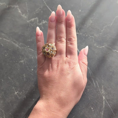 1960's Multi-Gem 18 Karat Yellow Gold Vintage En Tremblant Daisy Flower Ring