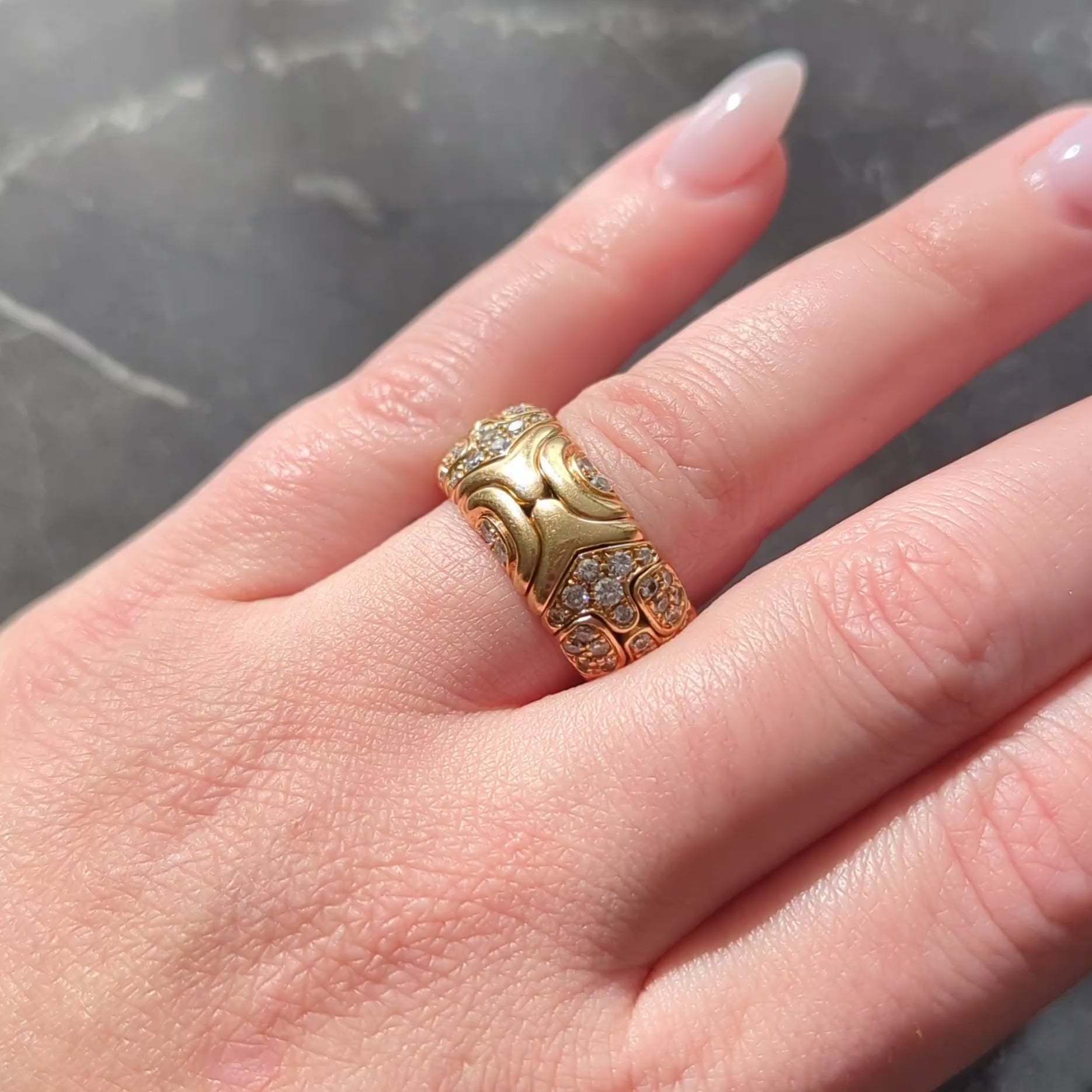 Bulgari 1988 Diamond 18 Karat Yellow Gold Vintage Alveare Cuff Band Ring