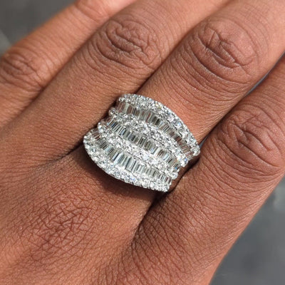 Contemporary 3.50 CTW Diamond 18 Karat White Gold Seven Row Wavy Band Ring
