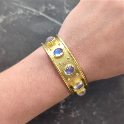 Elizabeth Locke 2000's Moonstone 18K Gold Wide Hammered Bangle Bracelet