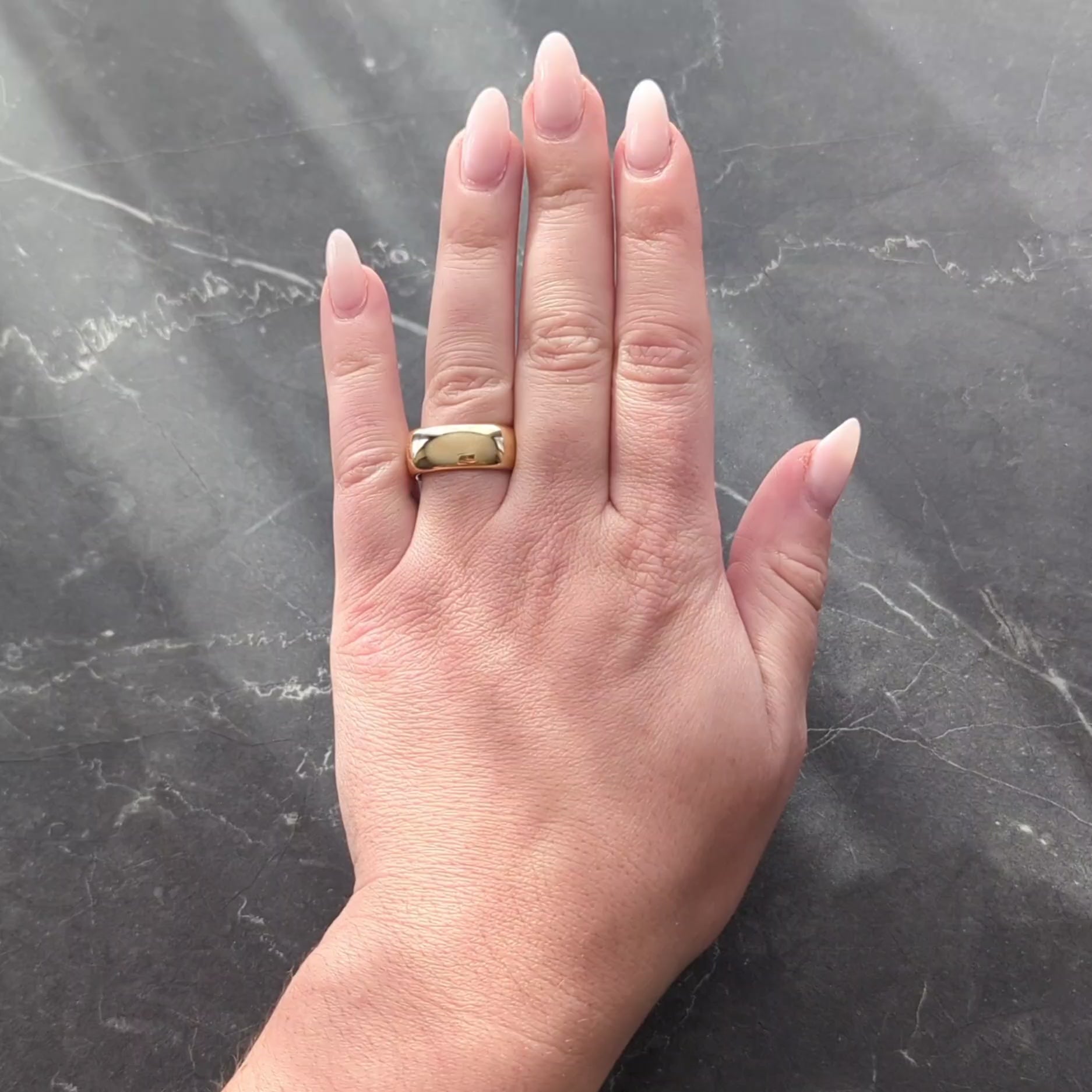 Tiffany & Co. 2003 18 Karat Yellow Gold Vintage Cushion Band Ring