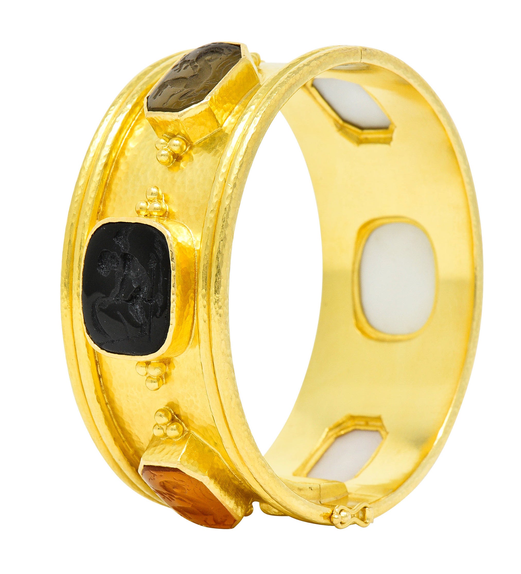 Elizabeth Locke Intaglio 19 Karat Hammered Gold Bangle Braceletbracelet - Wilson's Estate Jewelry