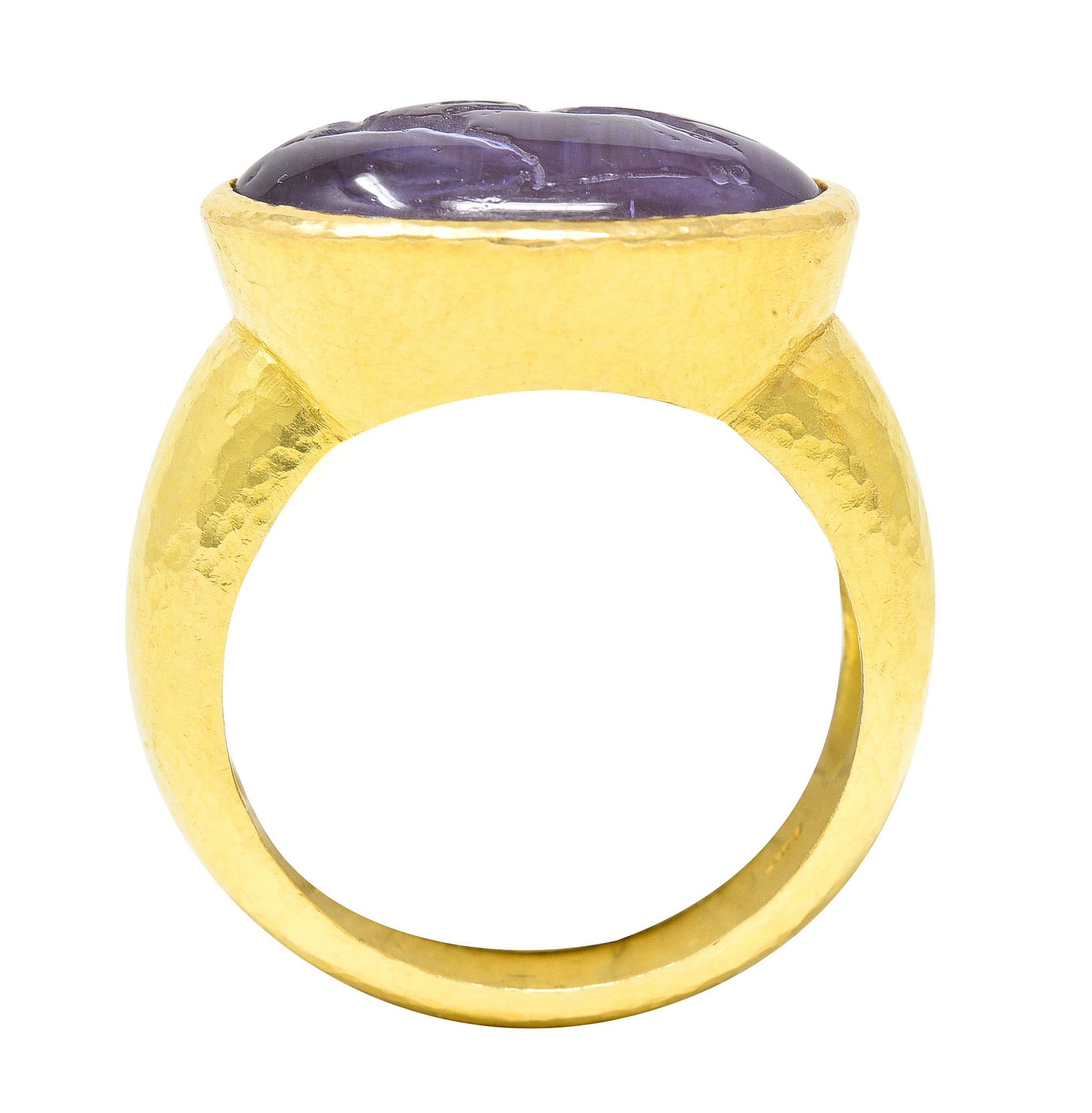 Elizabeth Locke Lavender Venetian Glass Mother-Of-Pearl 18 Karat Yellow Gold Lion & Gazelle Intaglio Vintage Signet Ring Wilson's Estate Jewelry