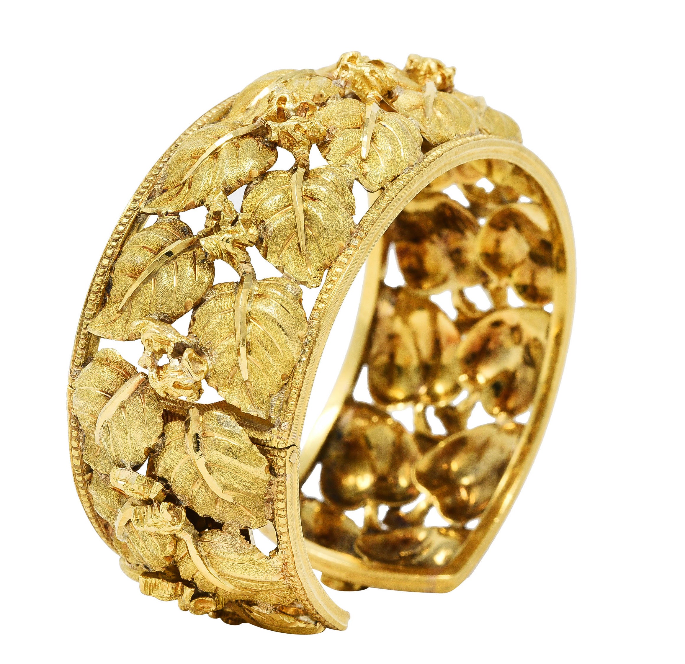 Vintage Buccellati 18 Karat Yellow Gold Hinged Foliate Leaf Cuff Braceletbracelet - Wilson's Estate Jewelry