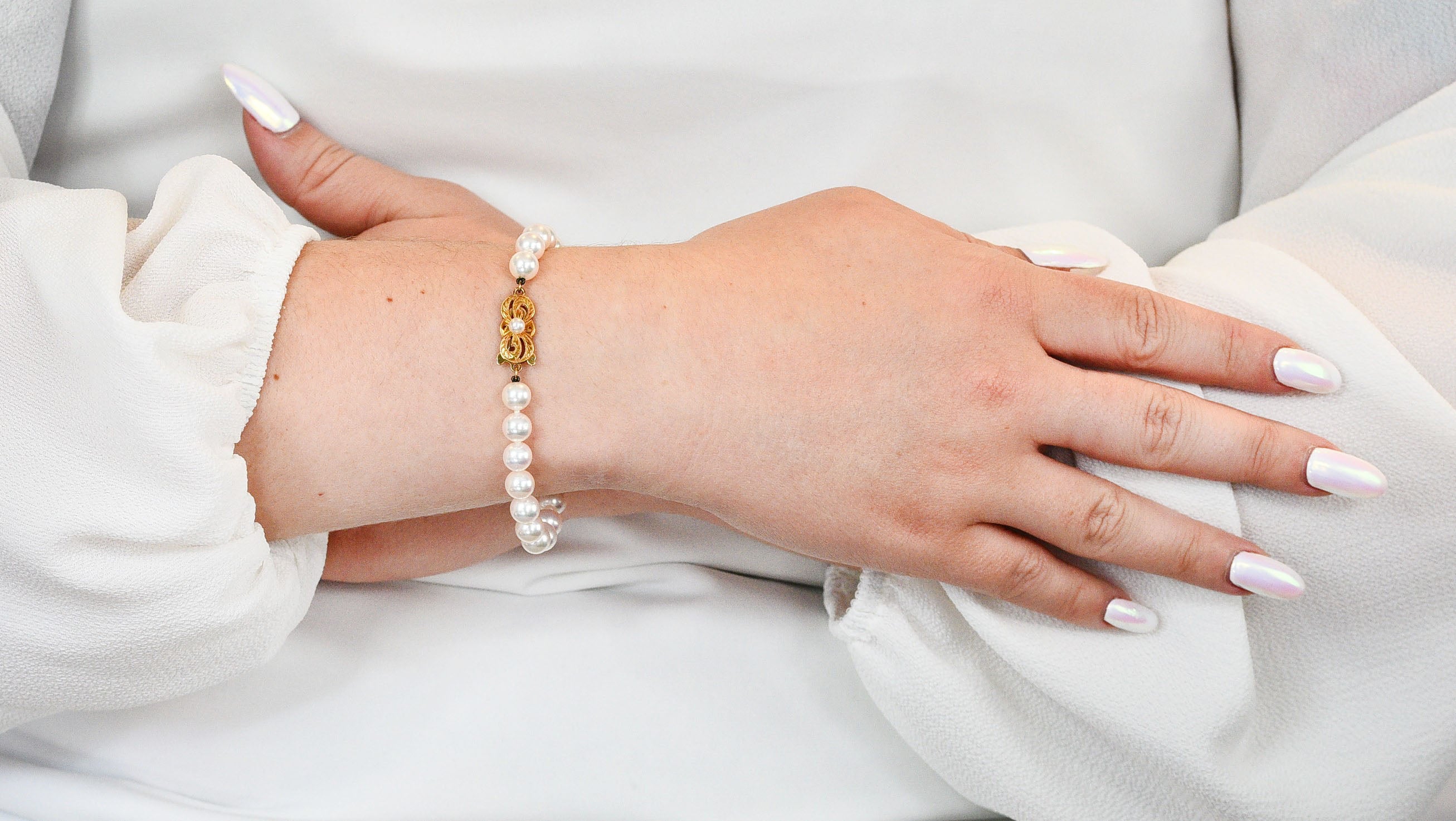 Mikimoto Cultured Pearl 18 Karat Gold Strand Braceletbracelet - Wilson's Estate Jewelry