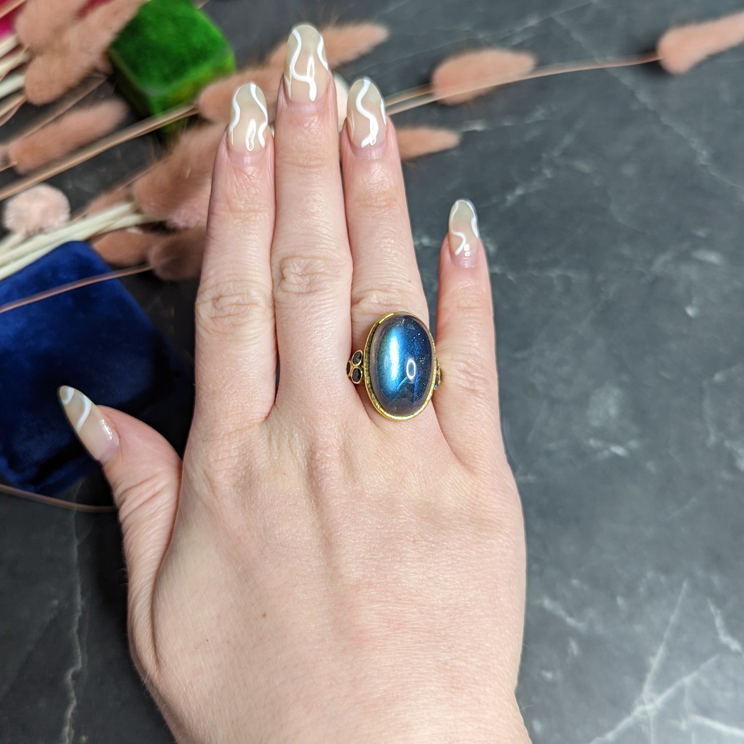 Elizabeth Locke Labradorite Sapphire 19 Karat Yellow Gold Statement Ring Wilson's Estate Jewelry