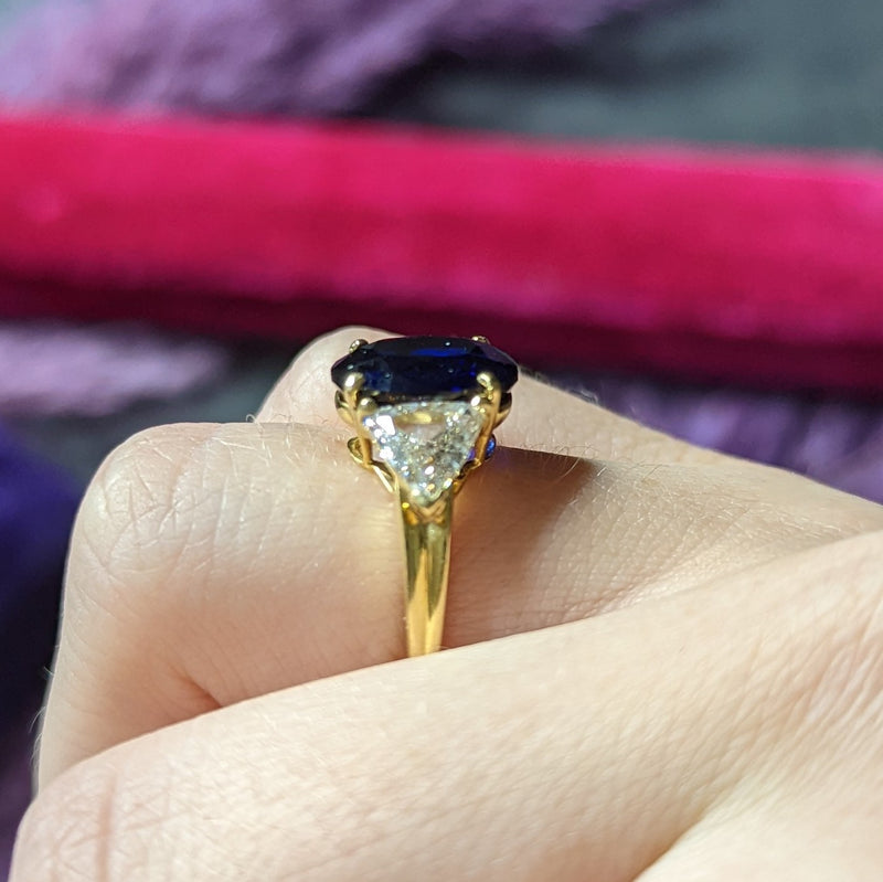 1990's French 5.92 CTW Madagascar Sapphire Diamond 18 Karat Yellow Gold Vintage Ring GIA Wilson's Estate Jewelry