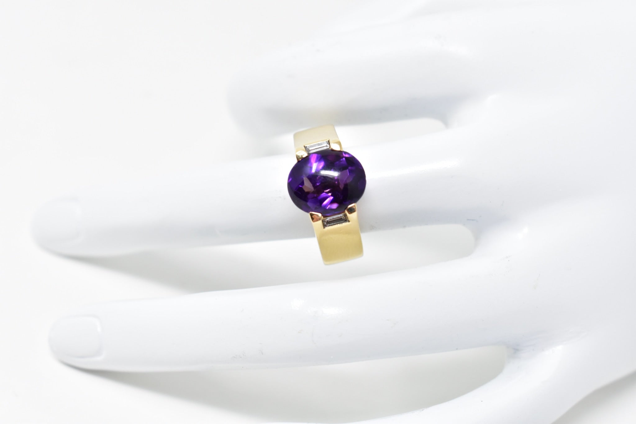 Bold Cartier Vintage 18K Yellow Gold Amethyst Diamond Unisex Ring Wilson's Estate Jewelry