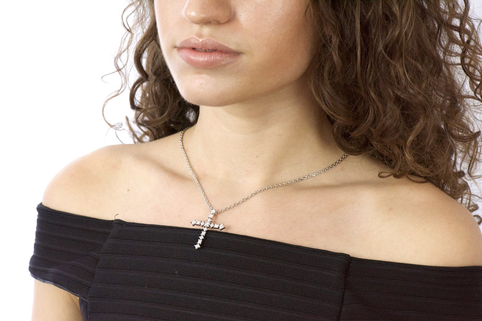 Contemporary 2.69 CTW Diamond 18 Karat White Gold Cross Pendant Necklace Wilson's Estate Jewelry