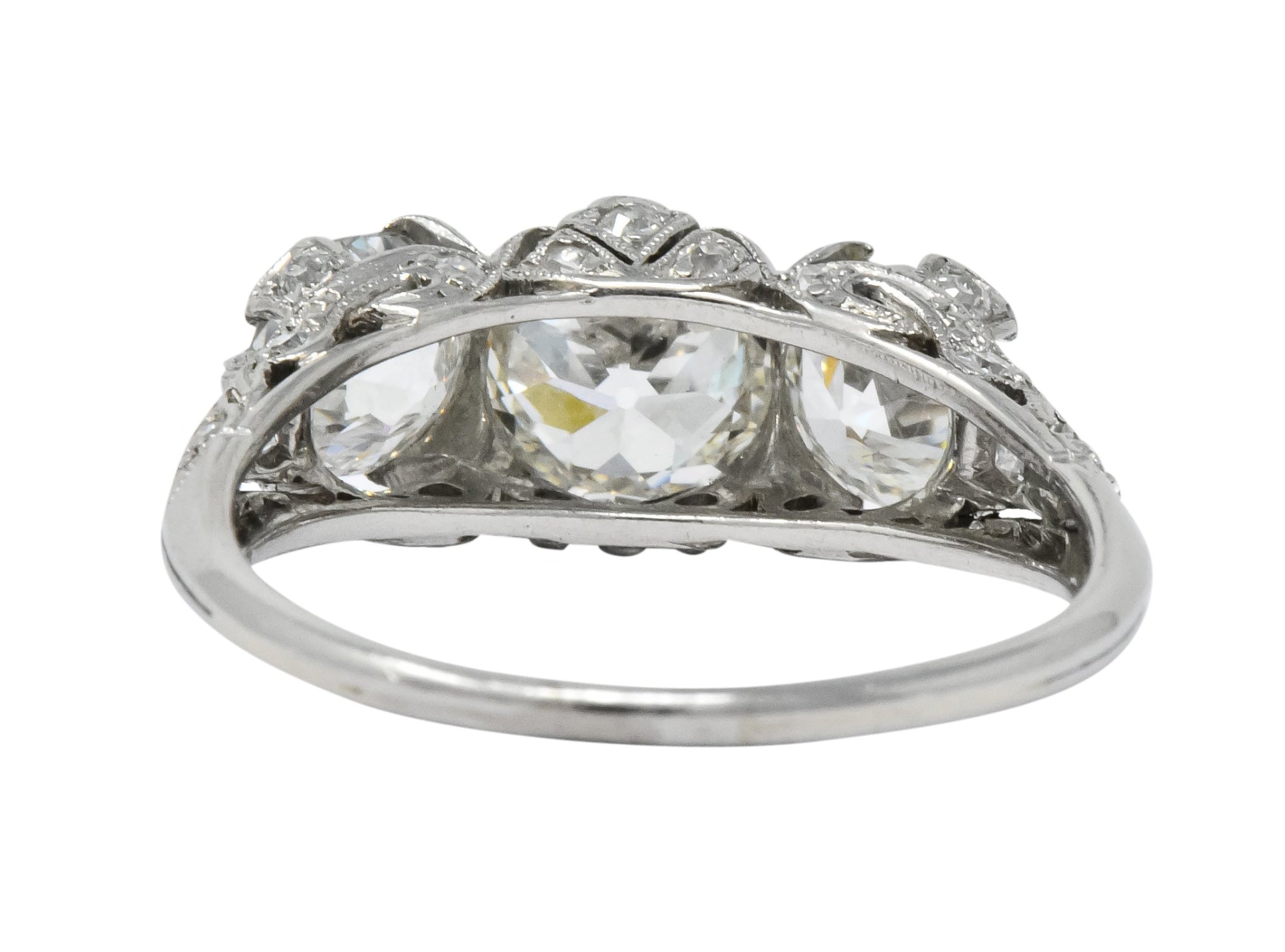 Edwardian 2.70 CTW Old European Diamond Platinum Three Stone Ring GIA - Wilson's Estate Jewelry