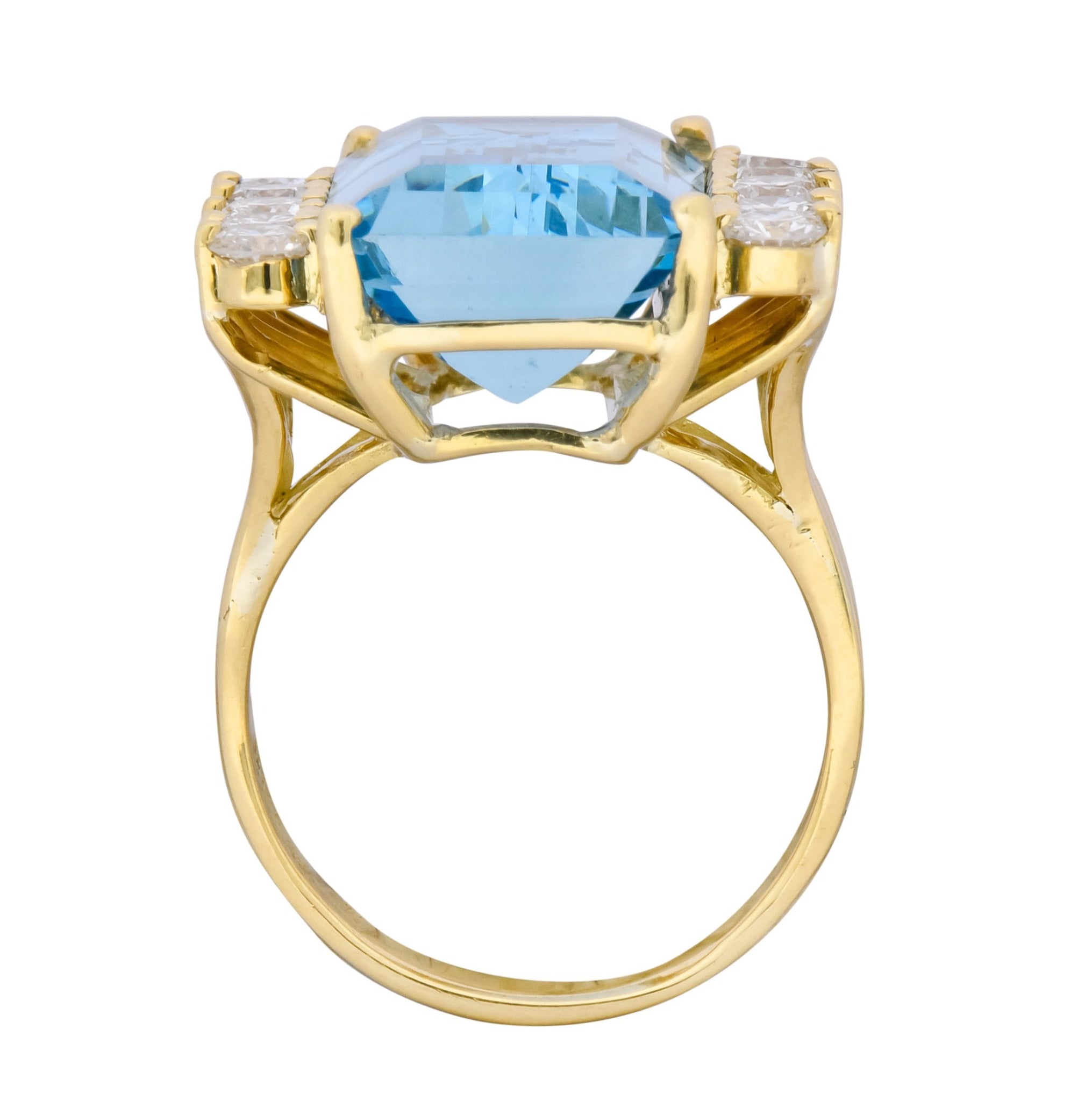 H. Stern 1980's Vintage 11.10 CTW Aquamarine Diamond 18 Karat Gold Cocktail Ring - Wilson's Estate Jewelry