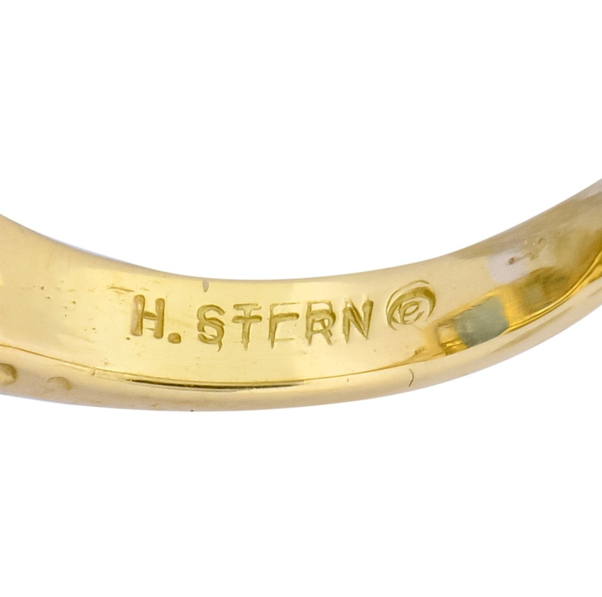 H. Stern 1980's Vintage 11.10 CTW Aquamarine Diamond 18 Karat Gold Cocktail Ring - Wilson's Estate Jewelry
