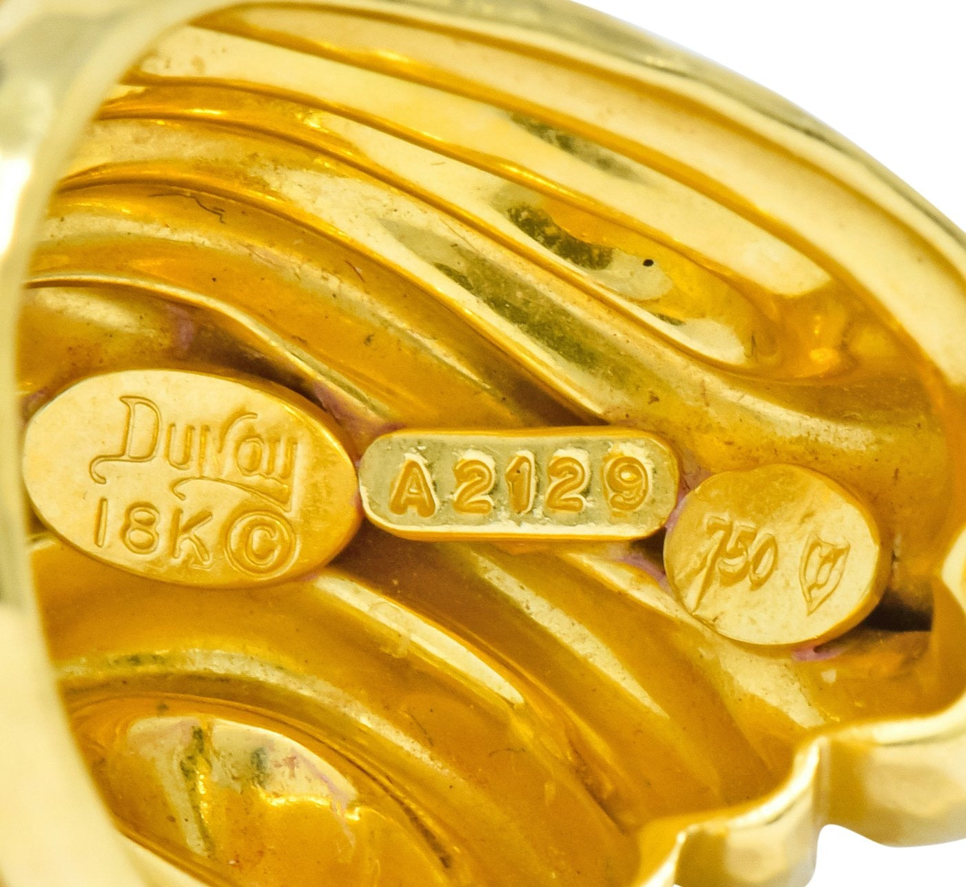 Henry Dunay Vintage 18 Karat Gold Hammered Swirl Ring Circa 1980 - Wilson's Estate Jewelry
