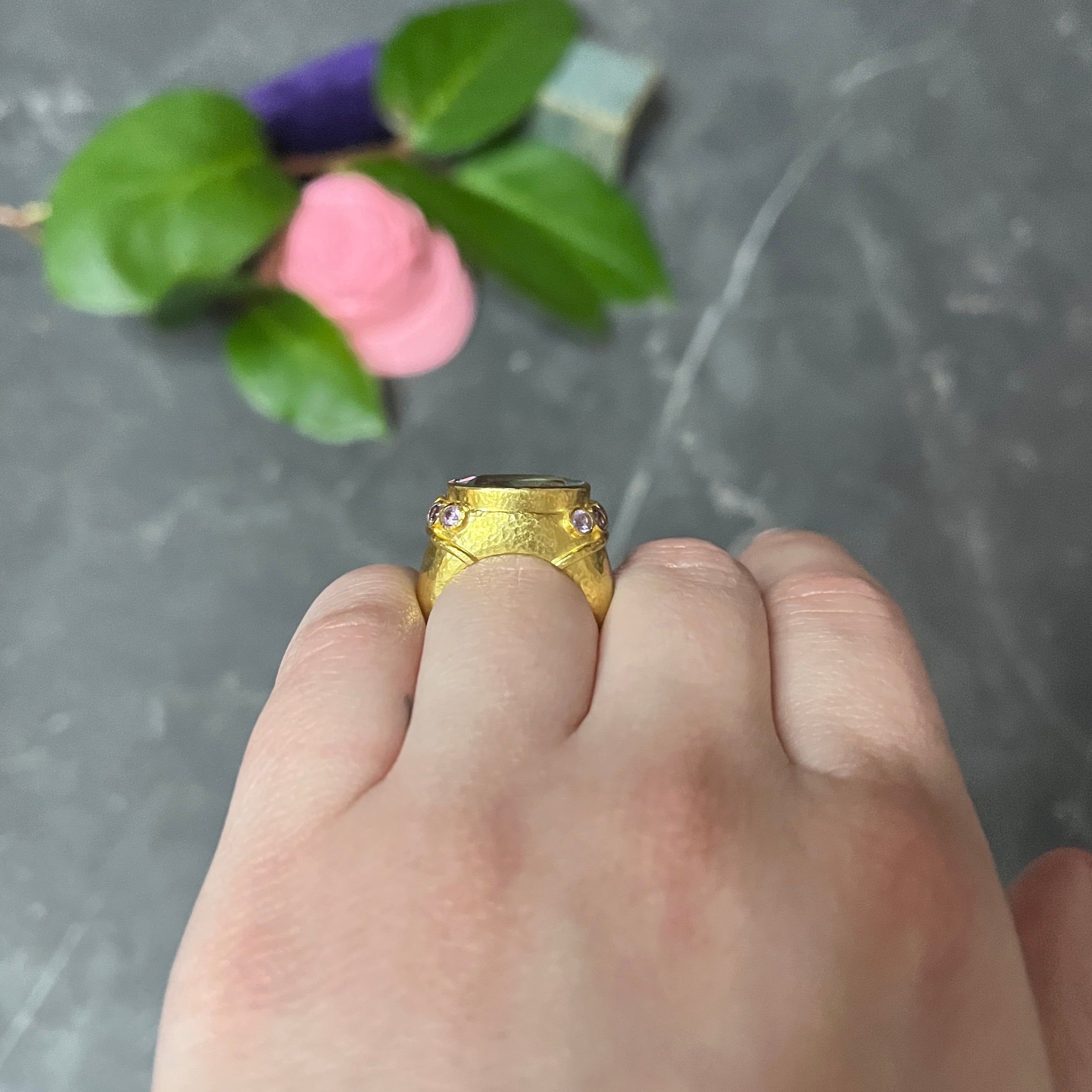 Elizabeth Locke Vintage Lavender Sapphire Aquamarine 19 Karat Yellow Gold Ring Wilson's Estate Jewelry