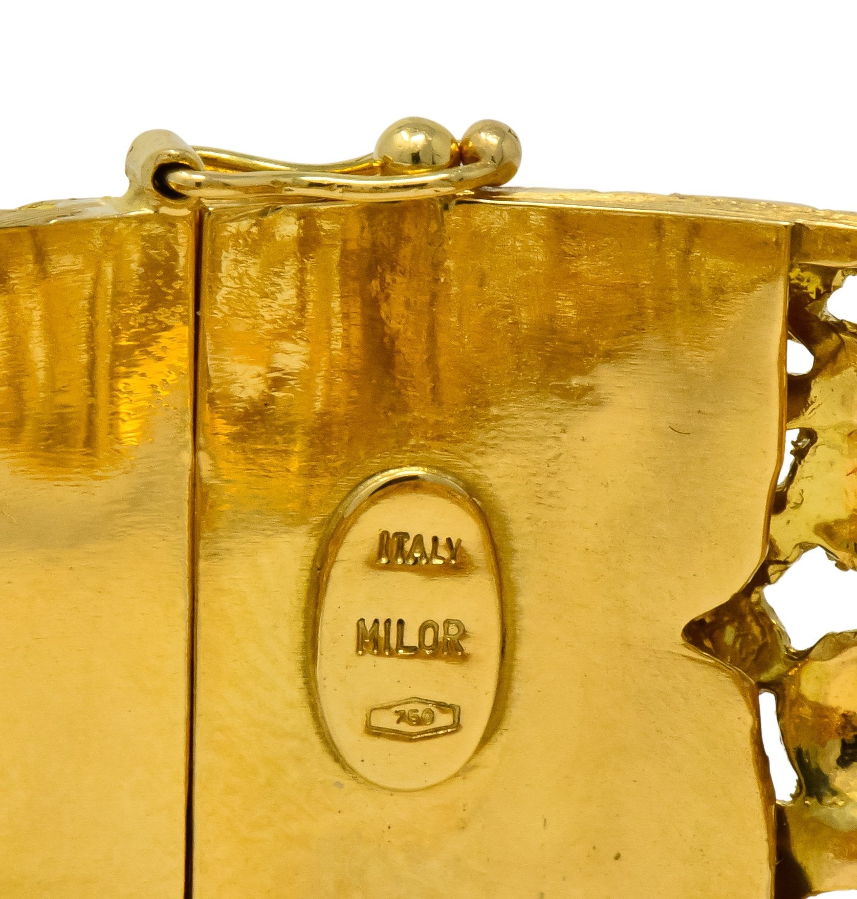 Milor 18 Karat Gold Hinged Bangle Bracelet - Wilson's Estate Jewelry