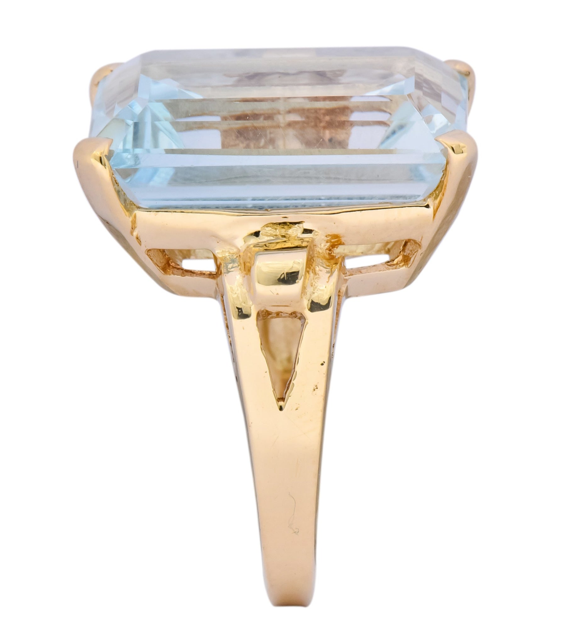 Vintage 18.00 CTW Aquamarine 14 Karat Gold Cocktail Ring - Wilson's Estate Jewelry